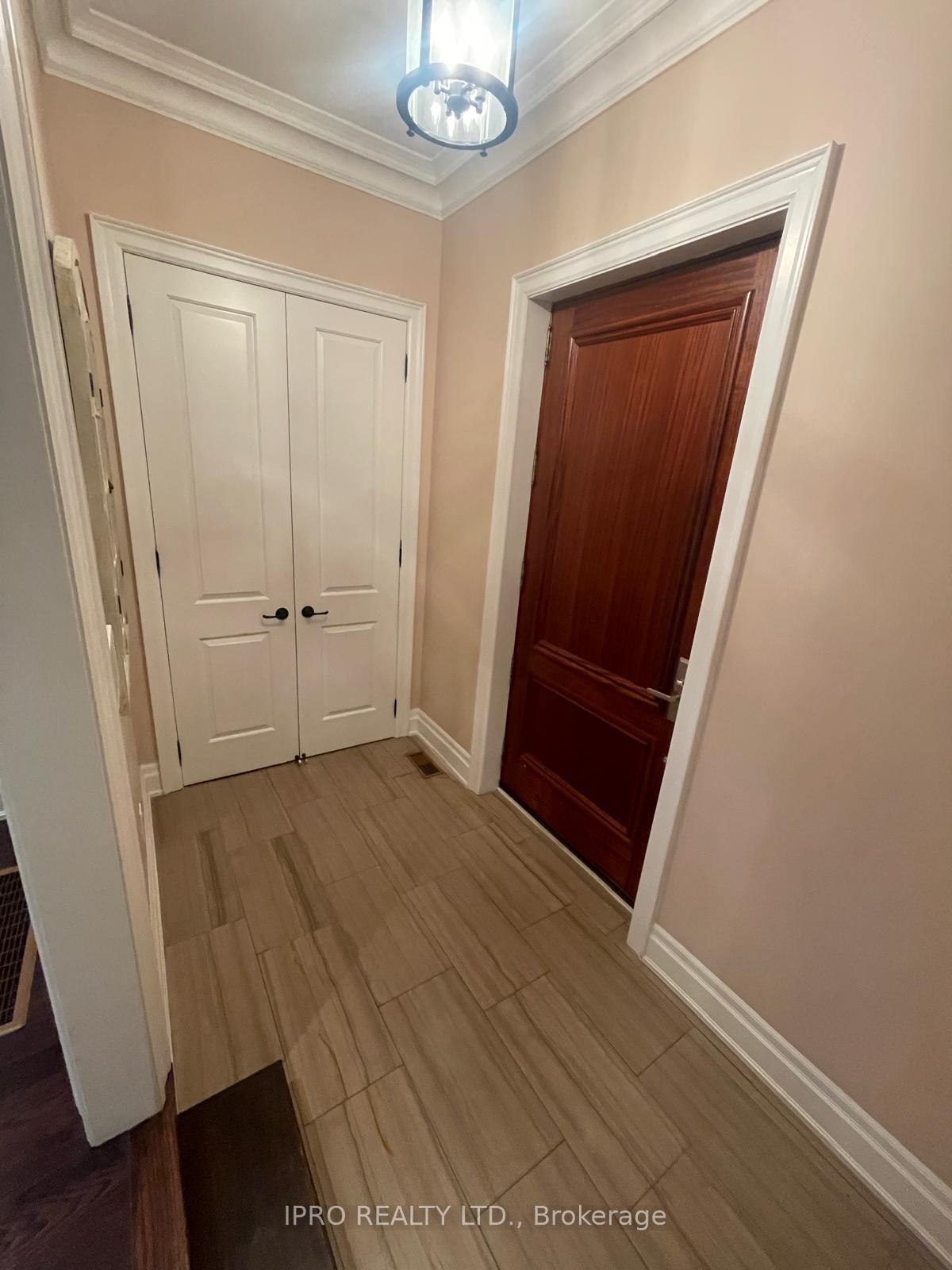 Photo 4 of 75 A Rumsey Road, Toronto, Leaside — HOMEH