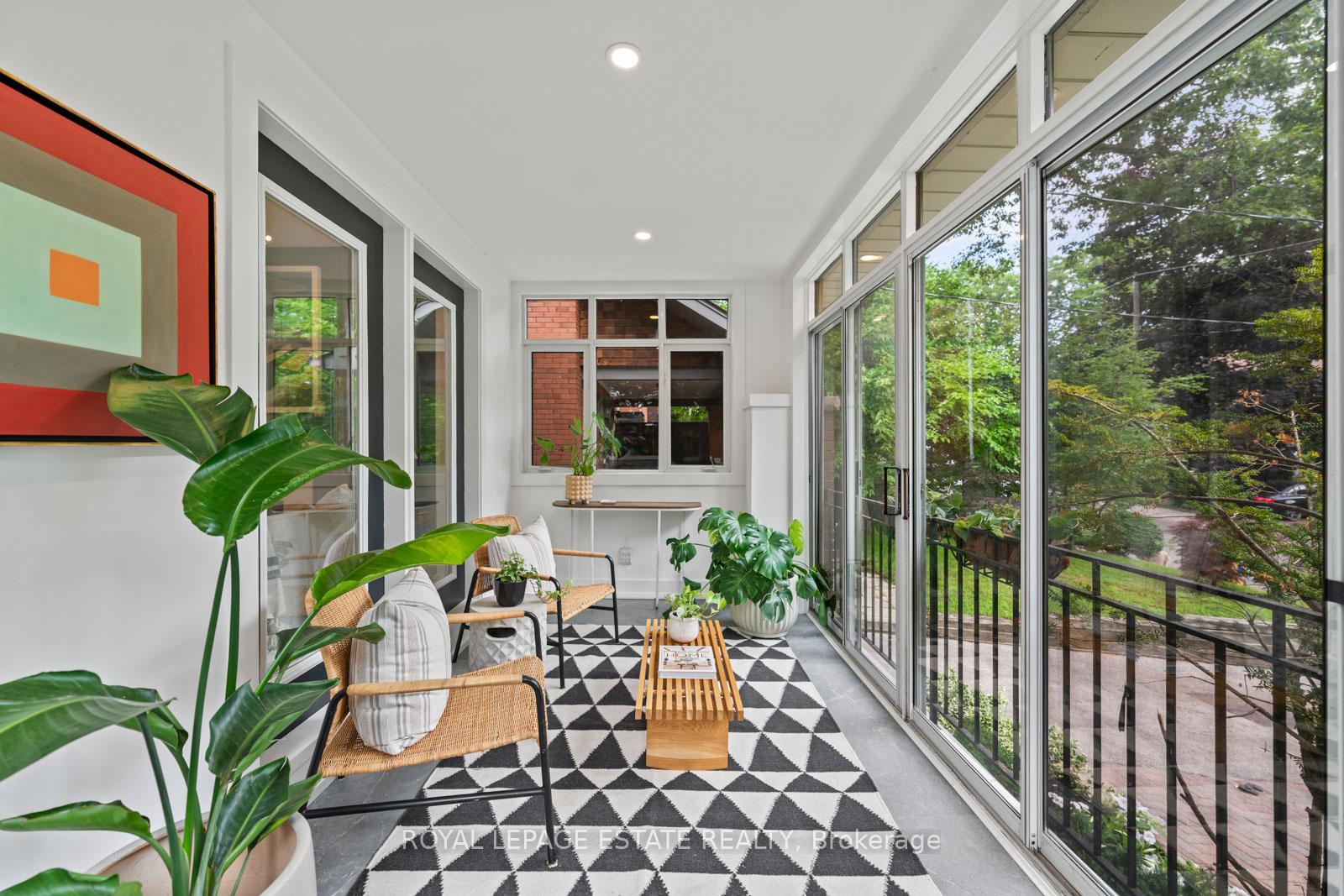Photo 6 of 160 Silver Birch Avenue, Toronto, The Beaches — HOMEH