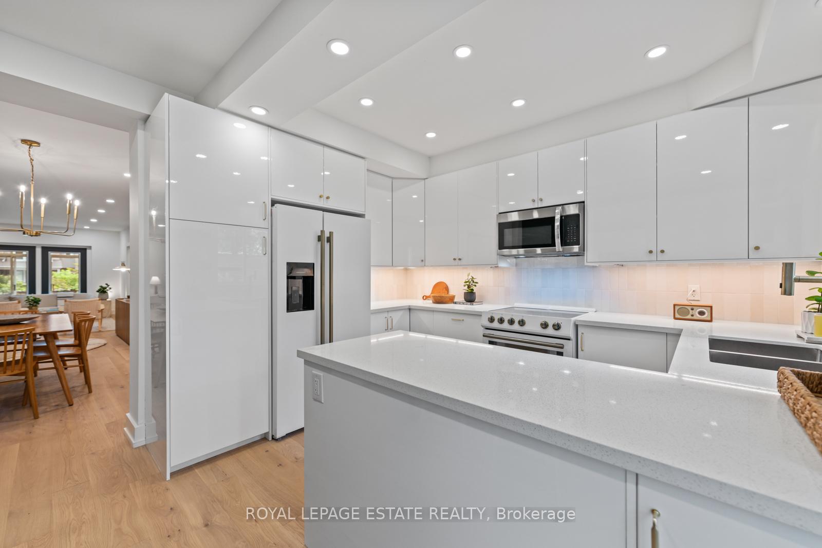 Photo 21 of 160 Silver Birch Avenue, Toronto, The Beaches — HOMEH