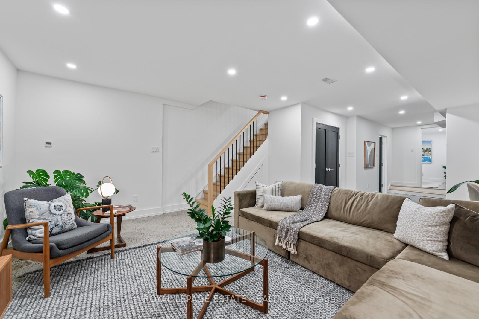 Photo 35 of 160 Silver Birch Avenue, Toronto, The Beaches — HOMEH