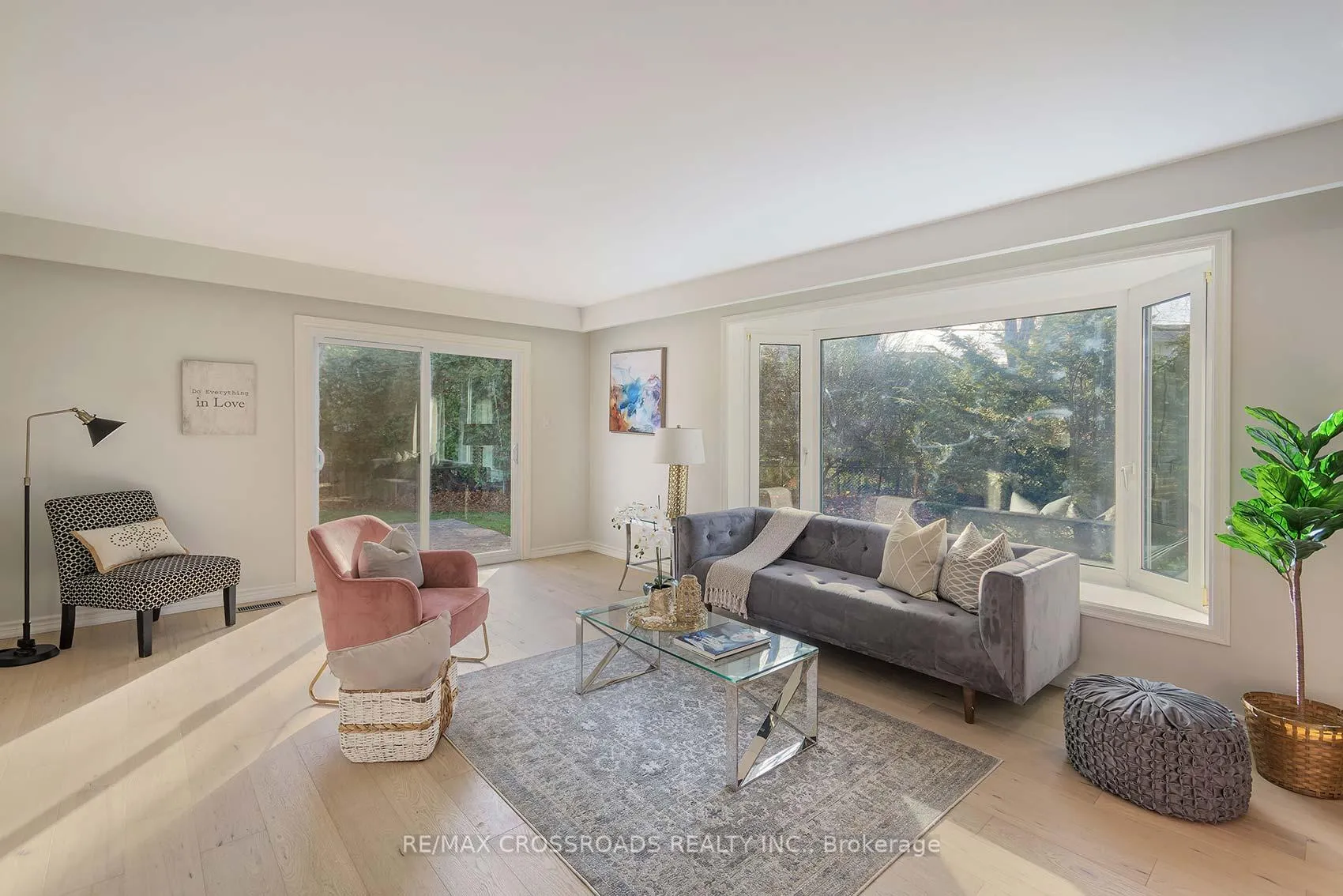 Photo 8 of 45 Delair Crescent, Markham, Grandview — HOMEH