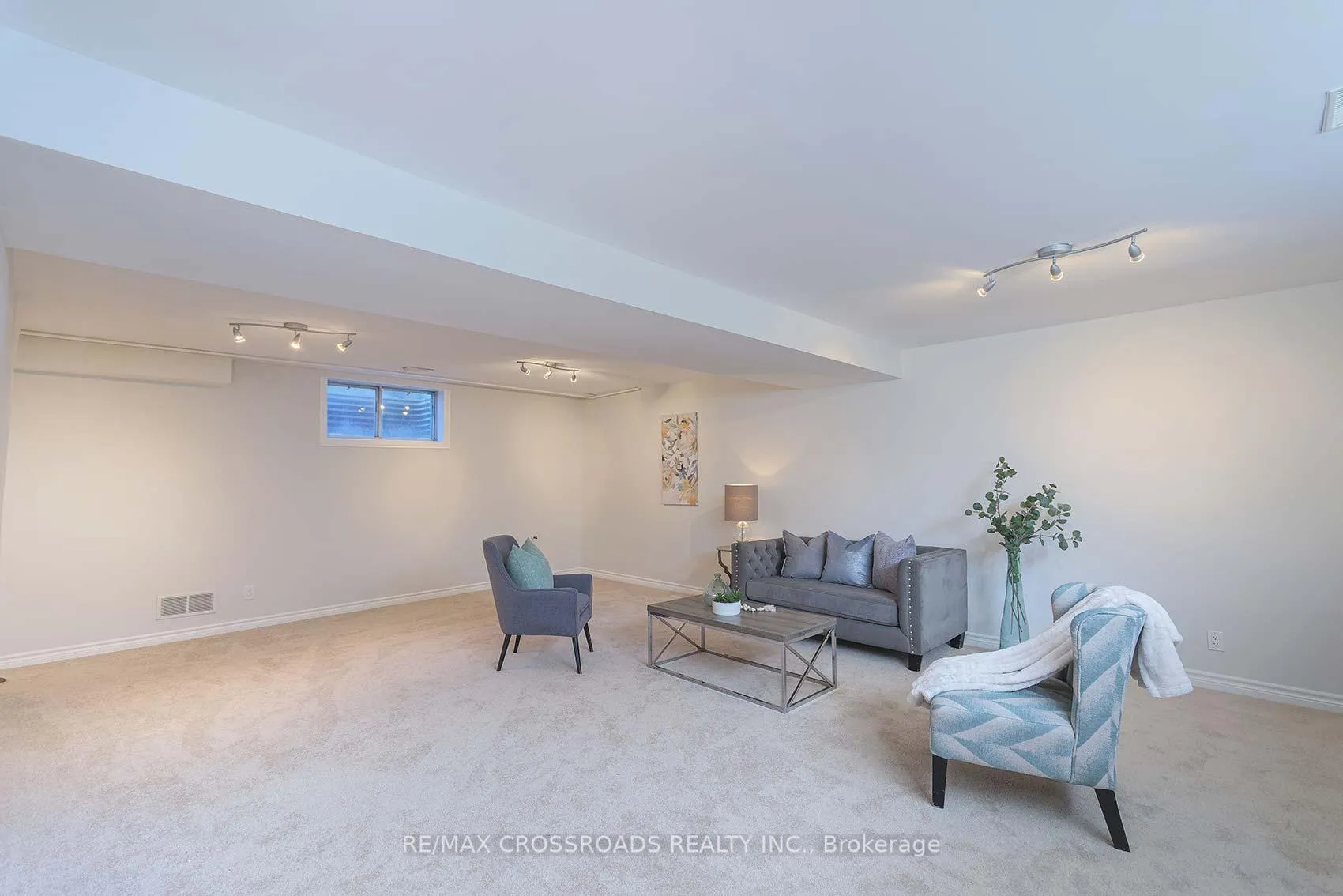 Photo 24 of 45 Delair Crescent, Markham, Grandview — HOMEH
