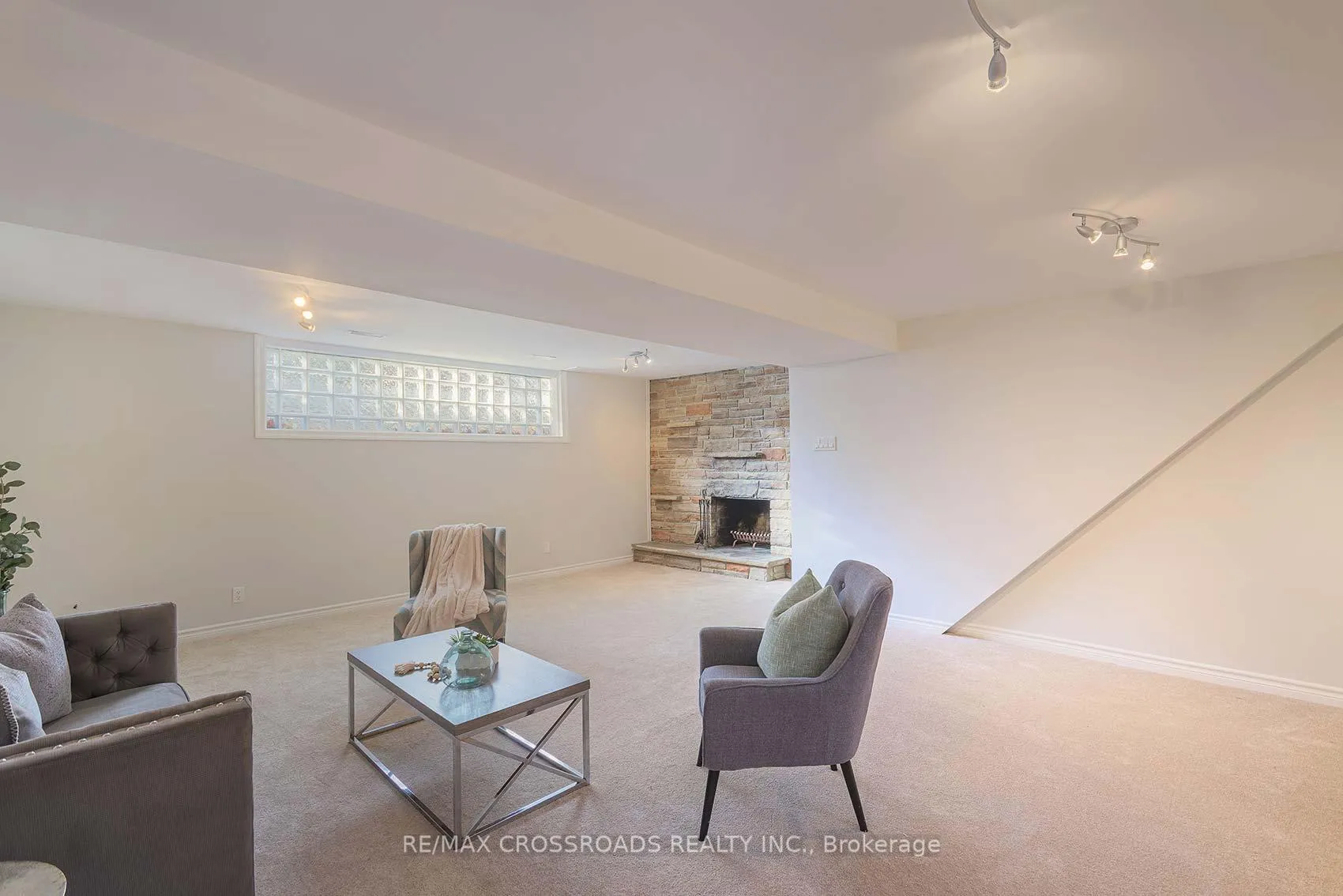 Photo 25 of 45 Delair Crescent, Markham, Grandview — HOMEH