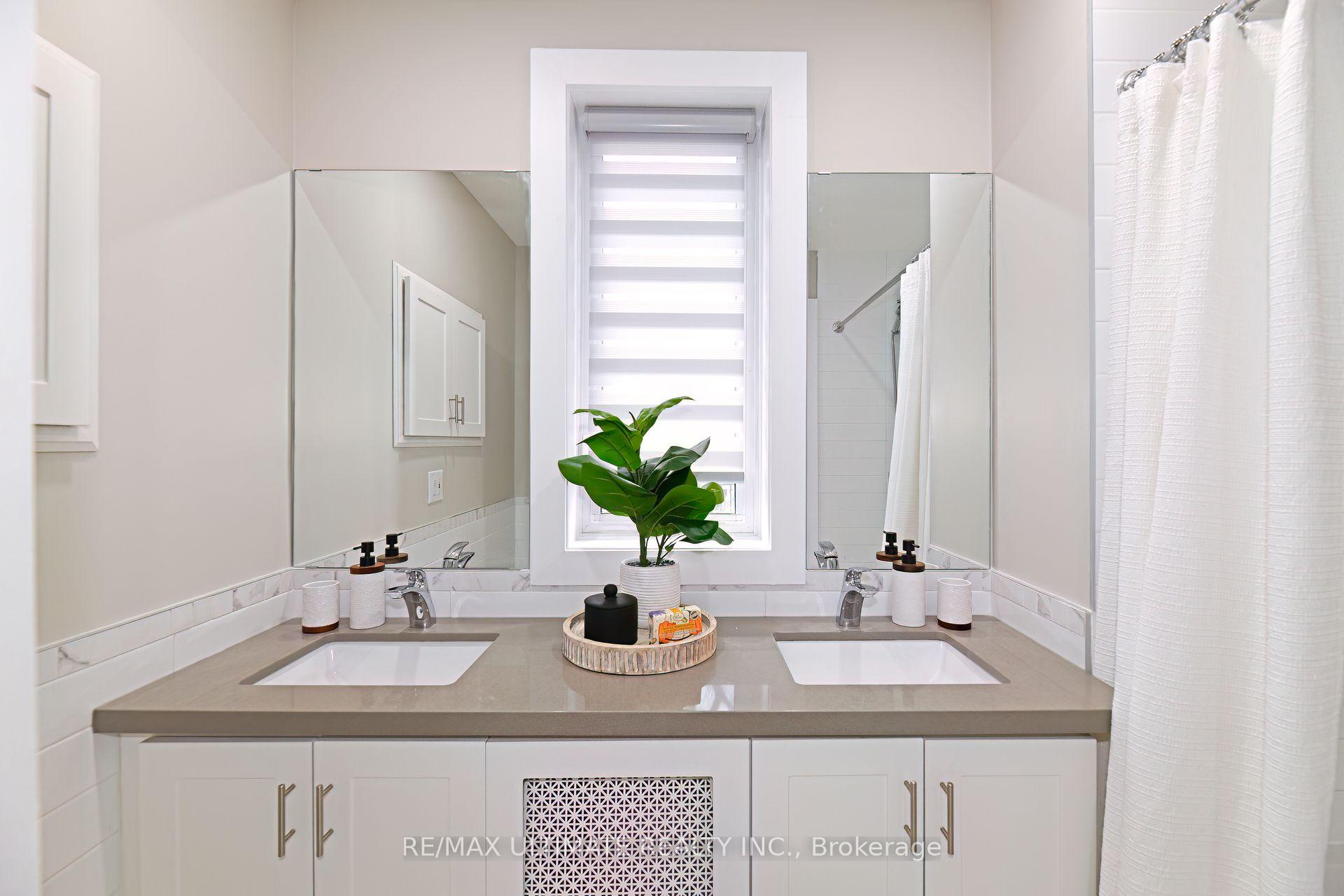 Photo 21 of 331 St Clair Avenue E, Toronto, Rosedale-Moore Park — HOMEH