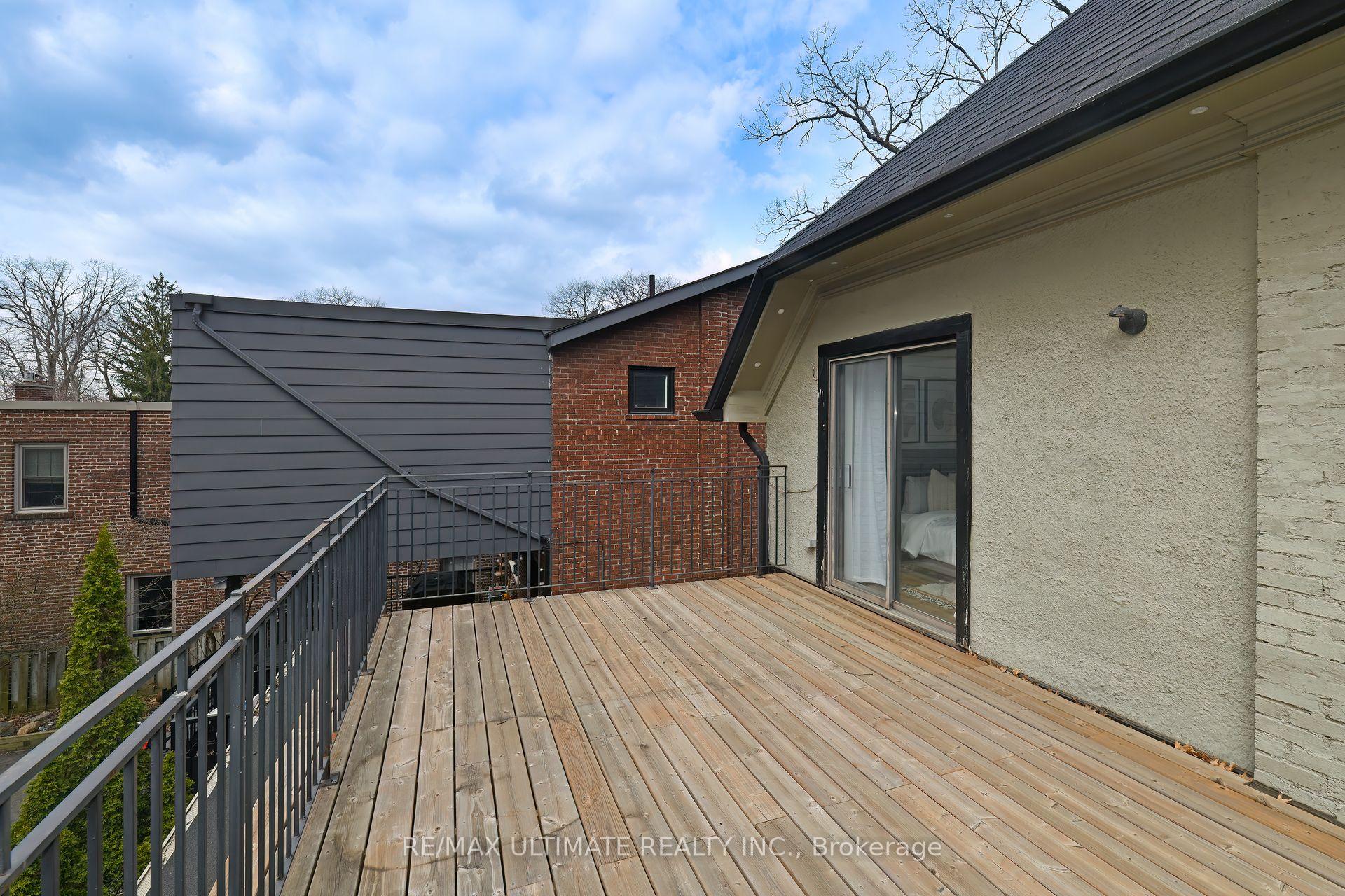 Photo 25 of 331 St Clair Avenue E, Toronto, Rosedale-Moore Park — HOMEH