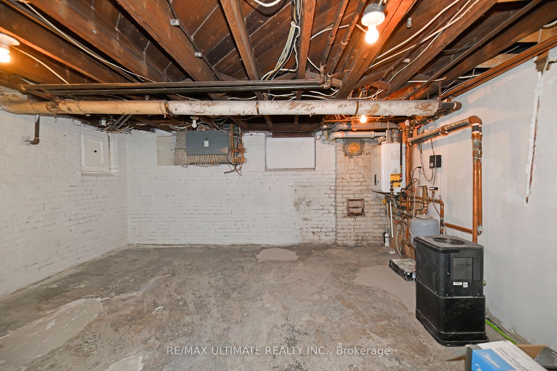 Photo 31 of 331 St Clair Avenue E, Toronto, Rosedale-Moore Park — HOMEH