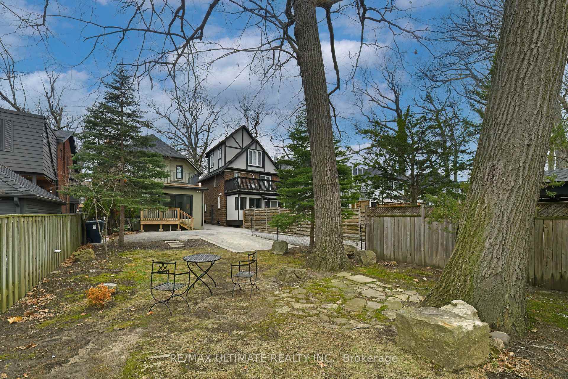 Photo 34 of 331 St Clair Avenue E, Toronto, Rosedale-Moore Park — HOMEH