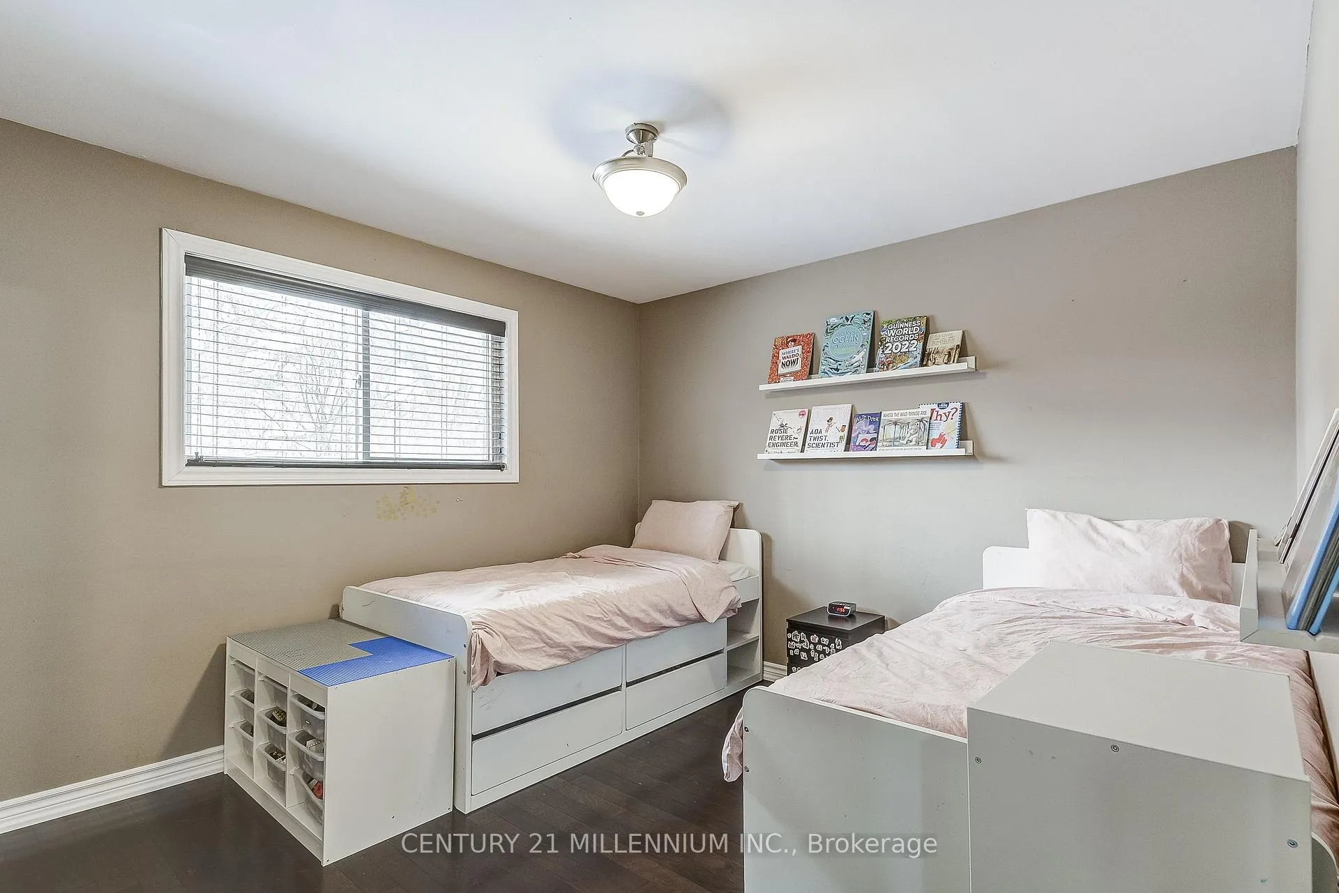 Photo 17 of 10 Evesham Crescent, Brampton, Southgate — HOMEH