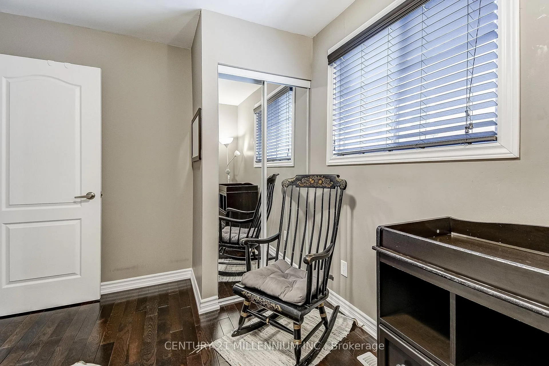 Photo 21 of 10 Evesham Crescent, Brampton, Southgate — HOMEH