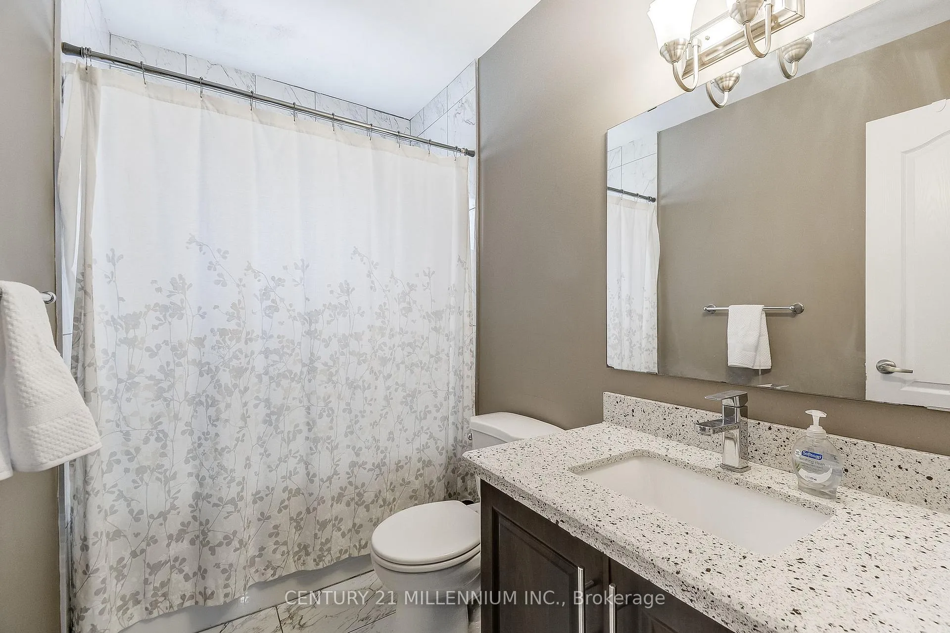 Photo 22 of 10 Evesham Crescent, Brampton, Southgate — HOMEH
