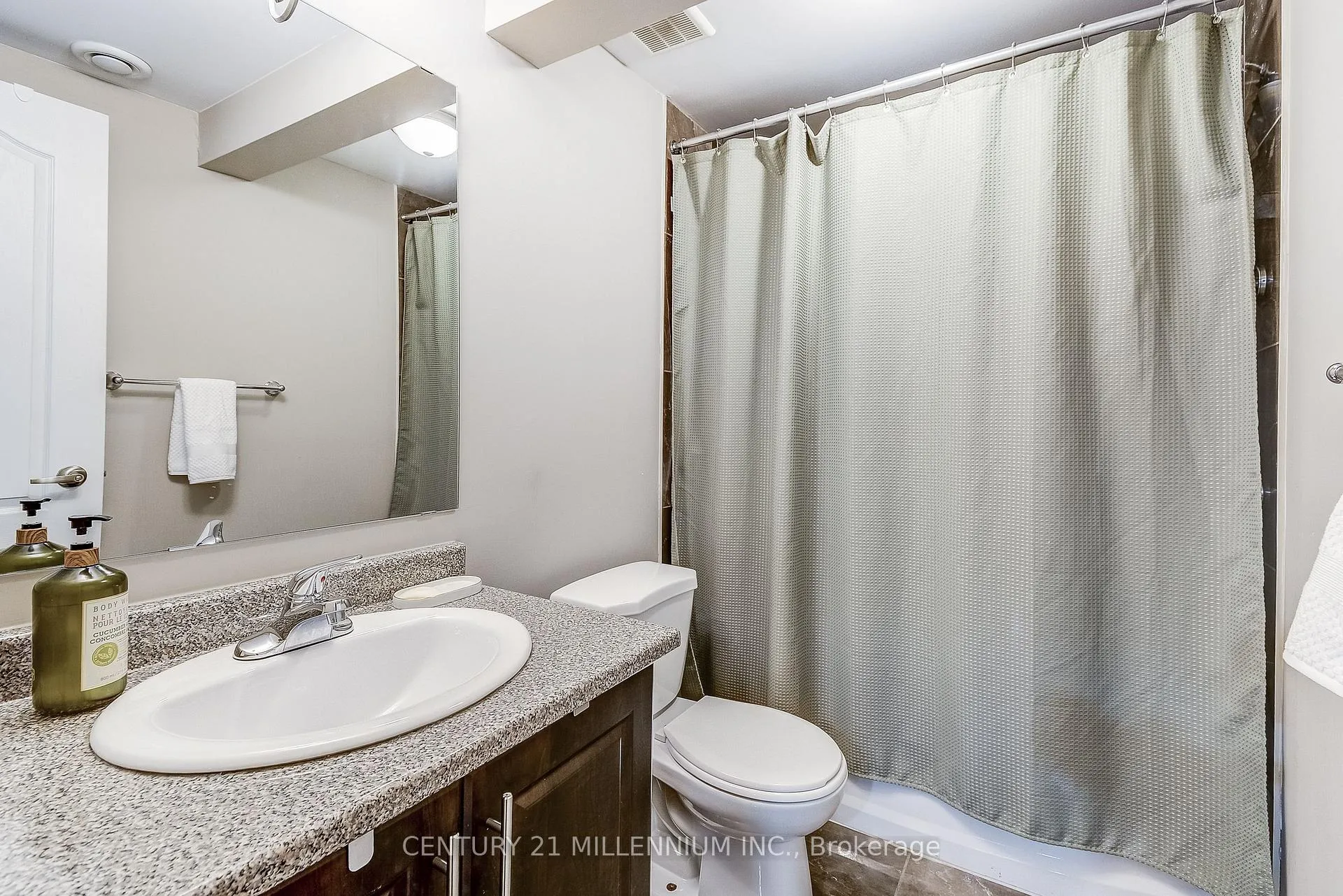 Photo 32 of 10 Evesham Crescent, Brampton, Southgate — HOMEH