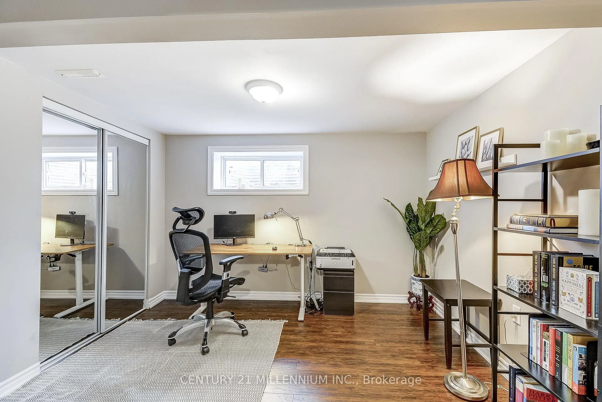 Photo 38 of 10 Evesham Crescent, Brampton, Southgate — HOMEH