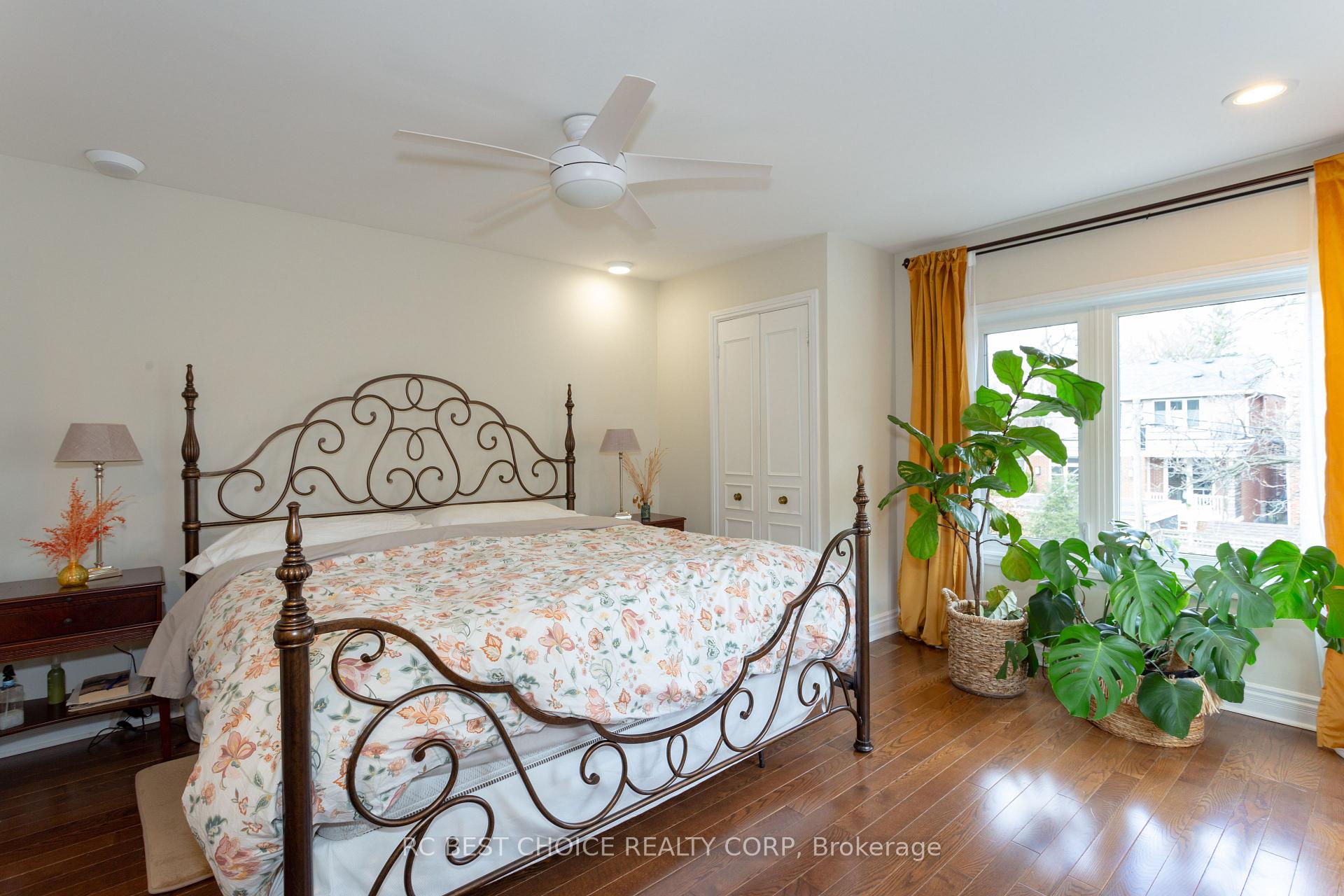 Photo 18 of 39 Bessborough Drive, Toronto, Leaside — HOMEH