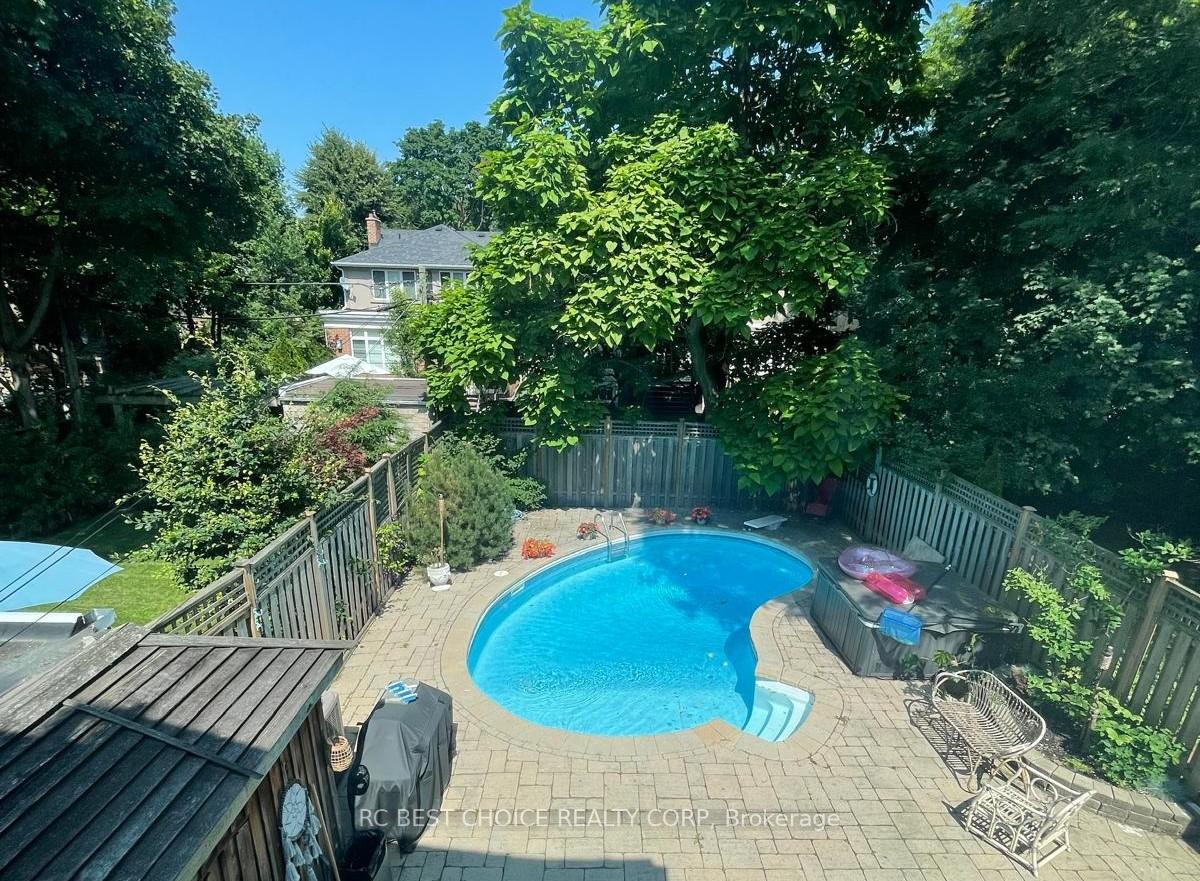 Photo 26 of 39 Bessborough Drive, Toronto, Leaside — HOMEH