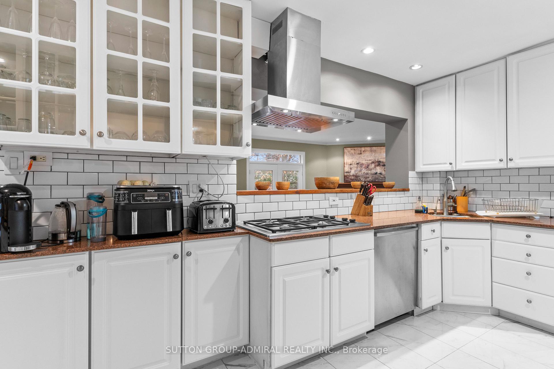 Photo 17 of 298 Bessborough Drive, Toronto, Leaside — HOMEH