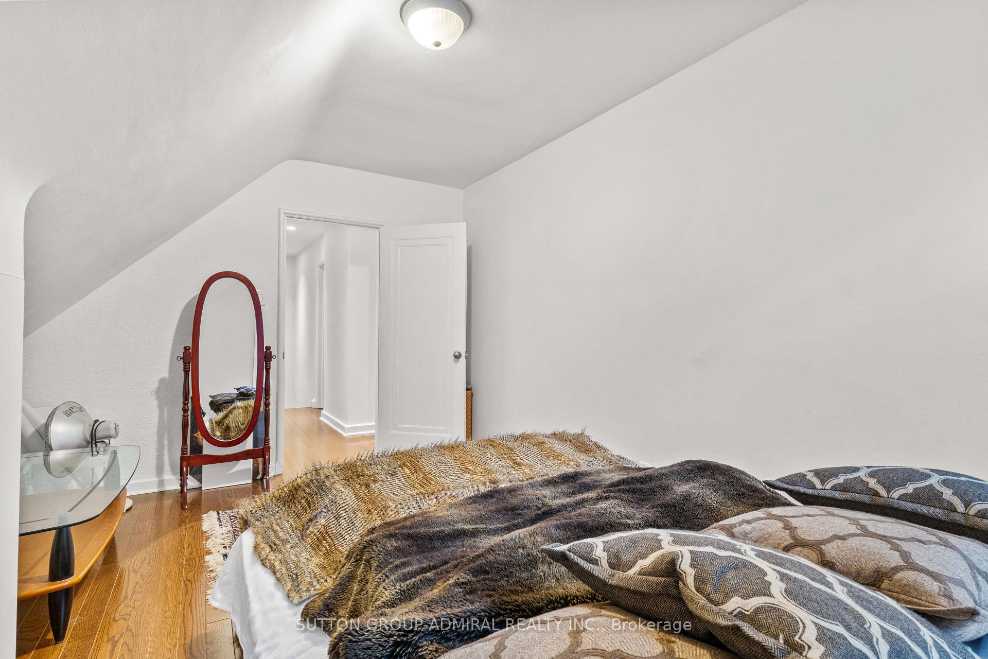 Photo 27 of 298 Bessborough Drive, Toronto, Leaside — HOMEH