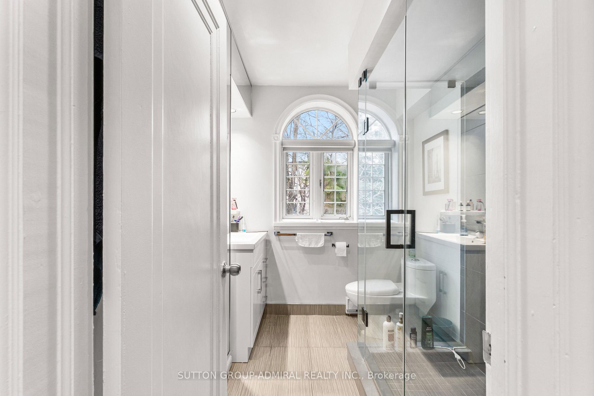 Photo 30 of 298 Bessborough Drive, Toronto, Leaside — HOMEH