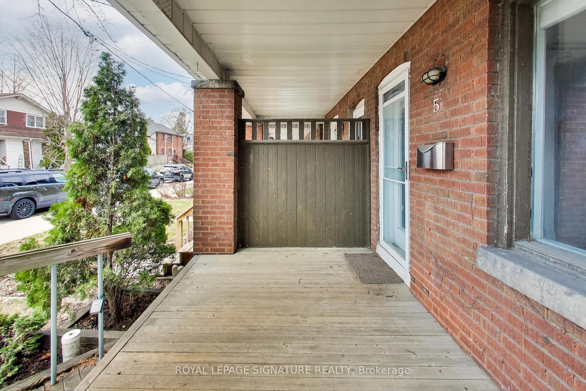 Photo 3 of 5 Forsyth Road, Toronto, Mount Pleasant East — HOMEH