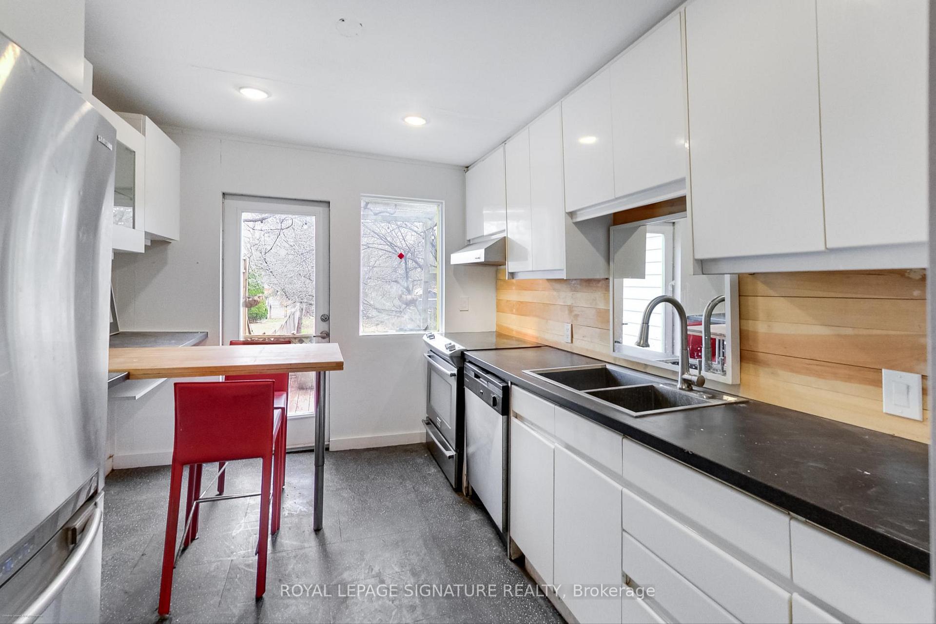 Photo 14 of 5 Forsyth Road, Toronto, Mount Pleasant East — HOMEH
