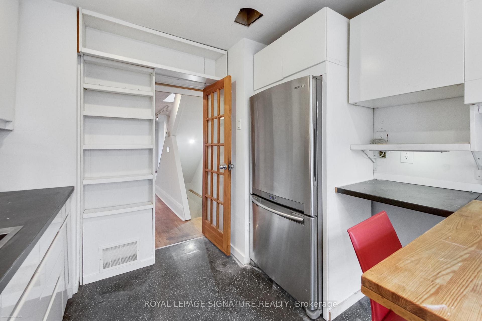 Photo 15 of 5 Forsyth Road, Toronto, Mount Pleasant East — HOMEH