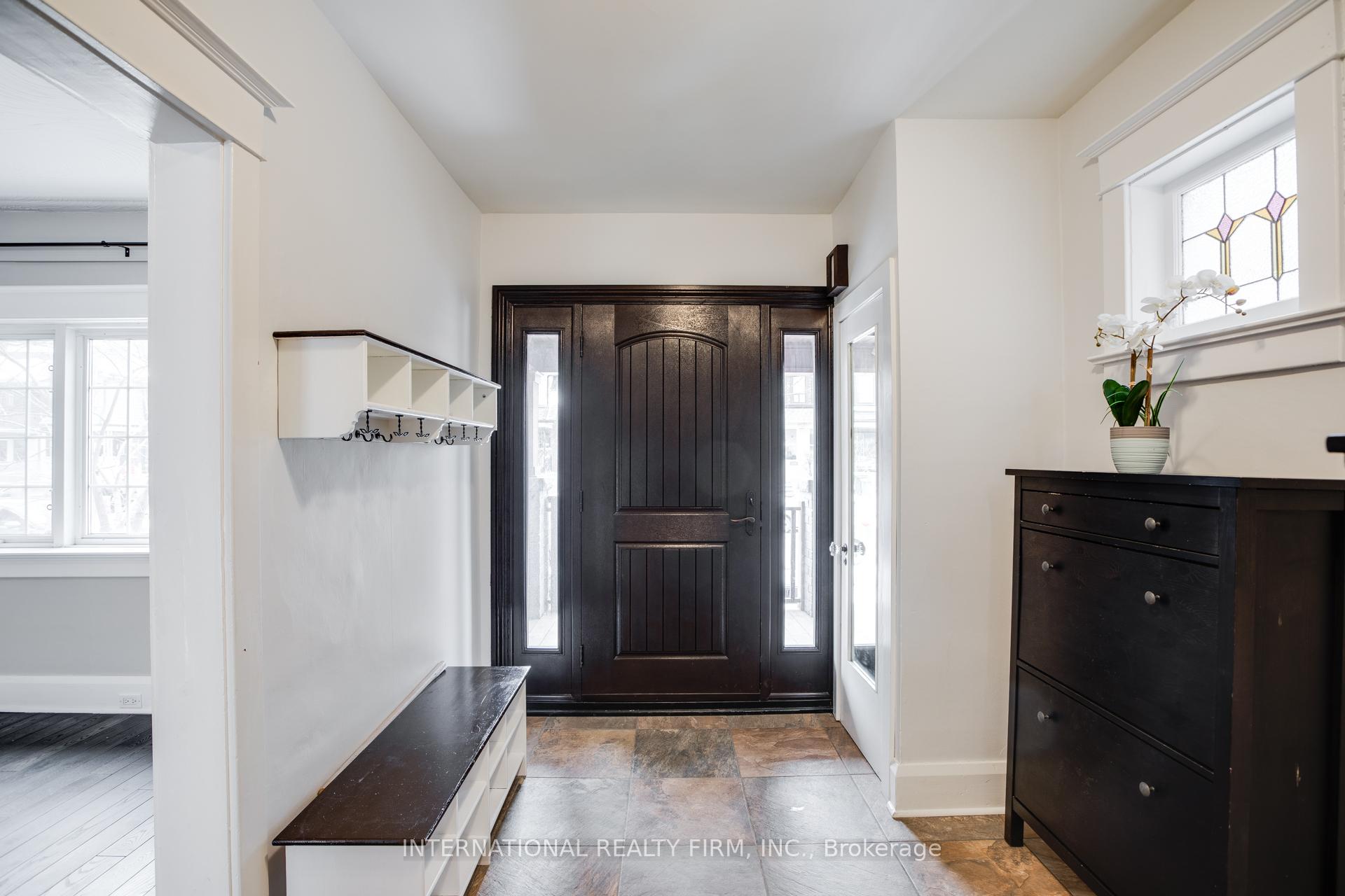 Photo 3 of 109 Monarch Park Avenue, Toronto, Greenwood-Coxwell — HOMEH
