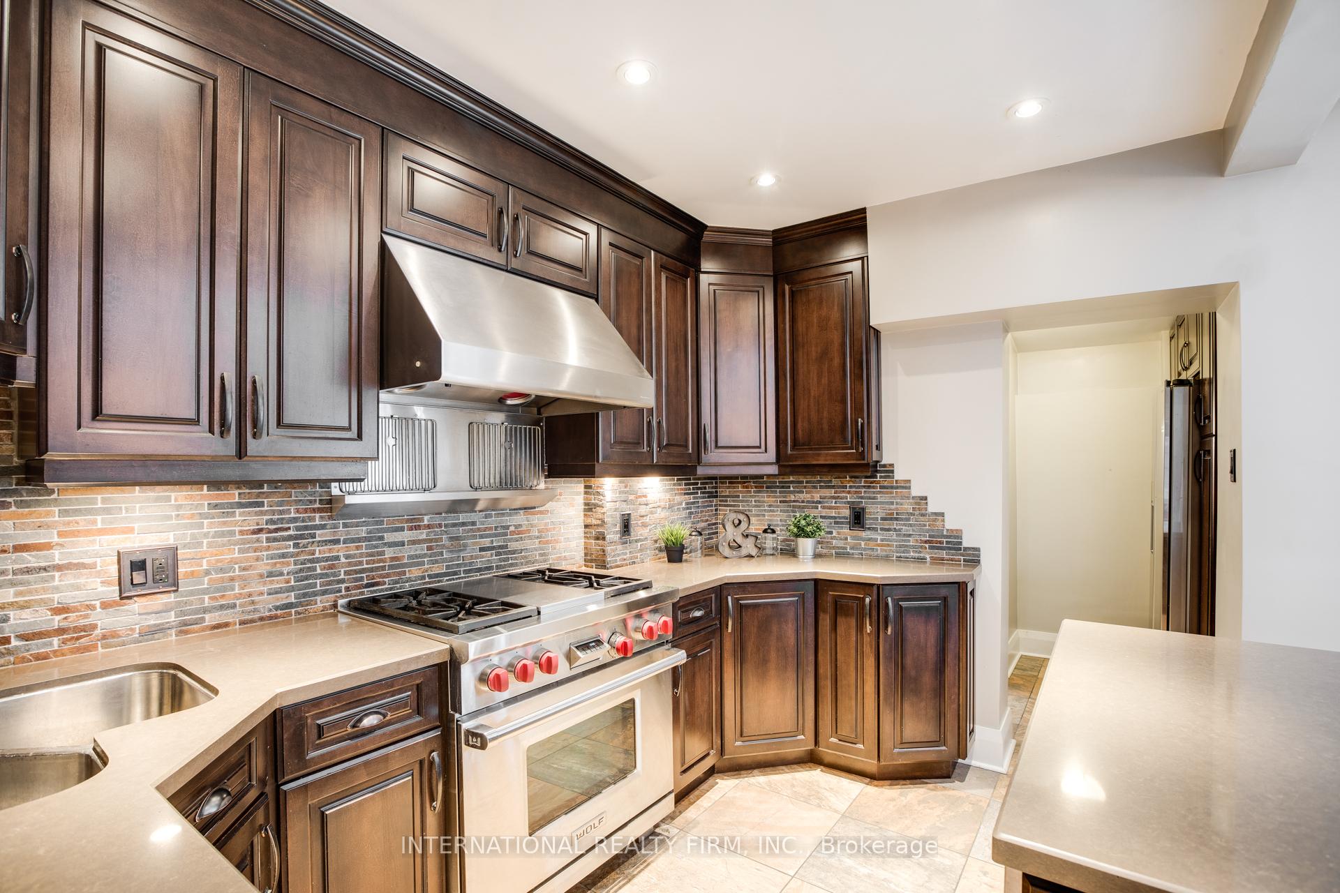 Photo 4 of 109 Monarch Park Avenue, Toronto, Greenwood-Coxwell — HOMEH