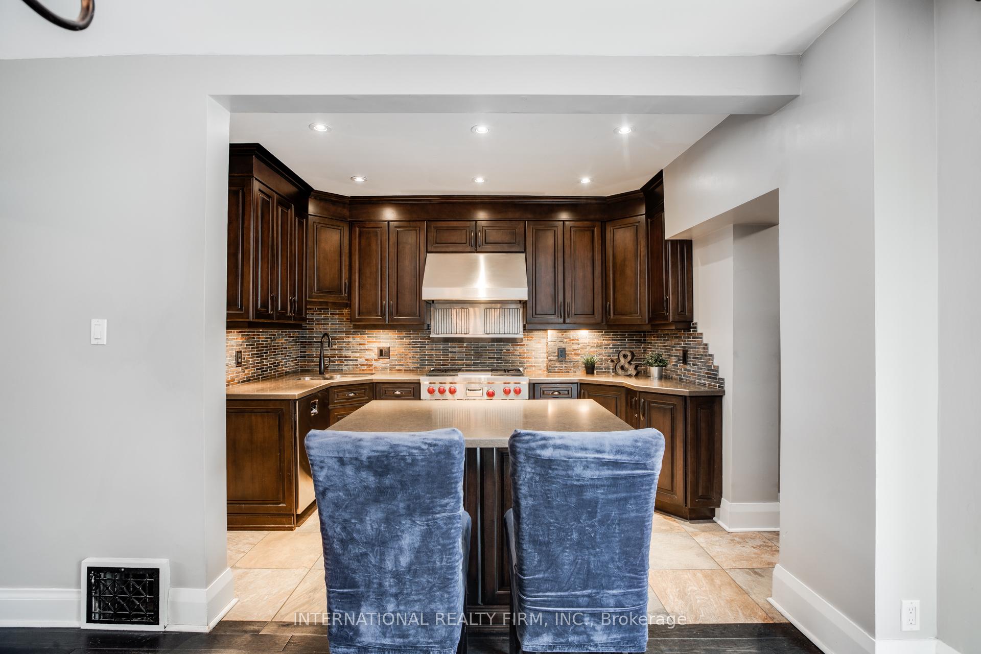 Photo 10 of 109 Monarch Park Avenue, Toronto, Greenwood-Coxwell — HOMEH