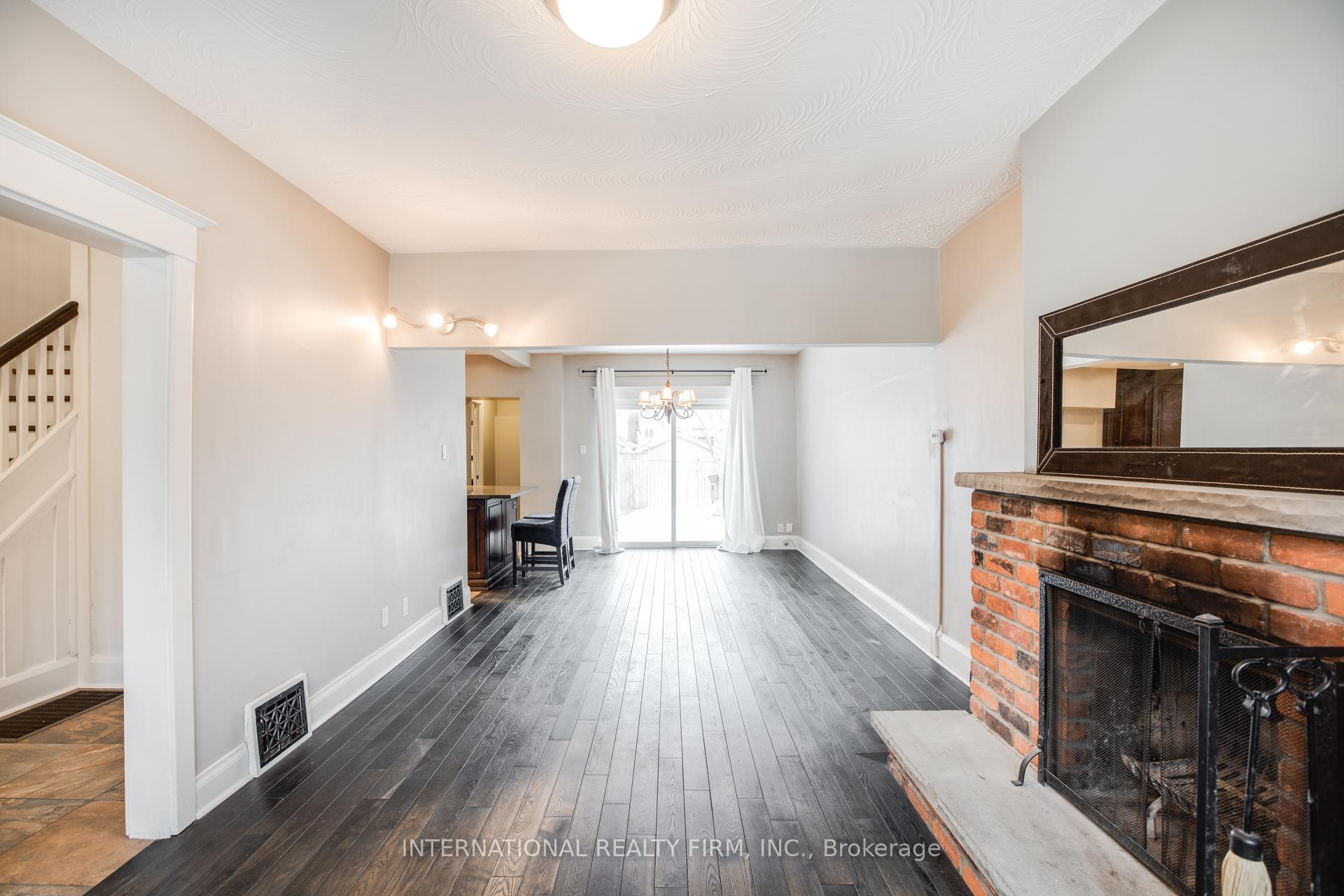 Photo 18 of 109 Monarch Park Avenue, Toronto, Greenwood-Coxwell — HOMEH