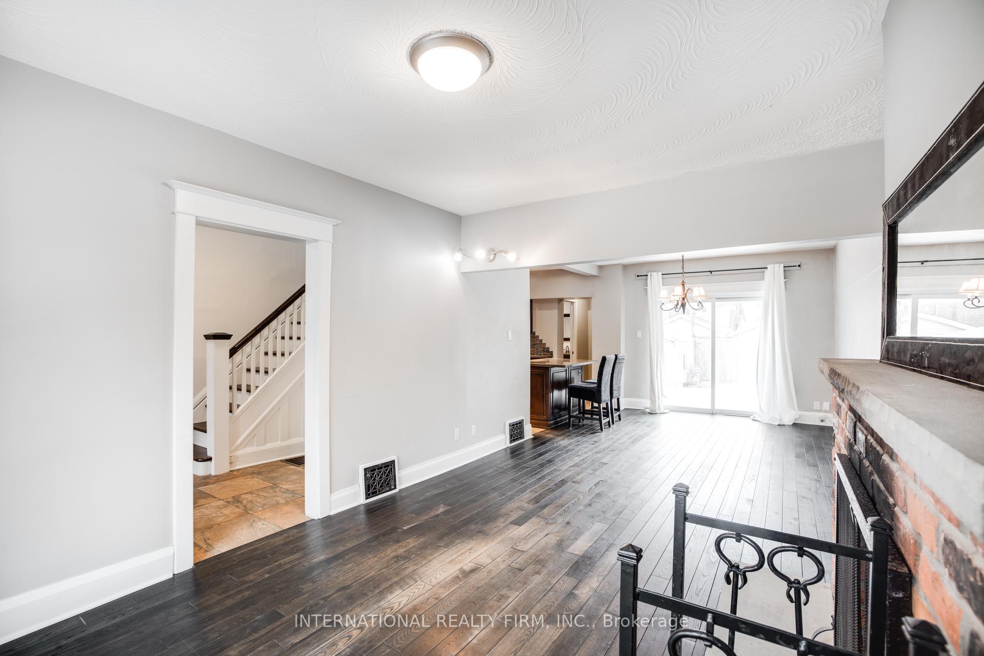 Photo 19 of 109 Monarch Park Avenue, Toronto, Greenwood-Coxwell — HOMEH
