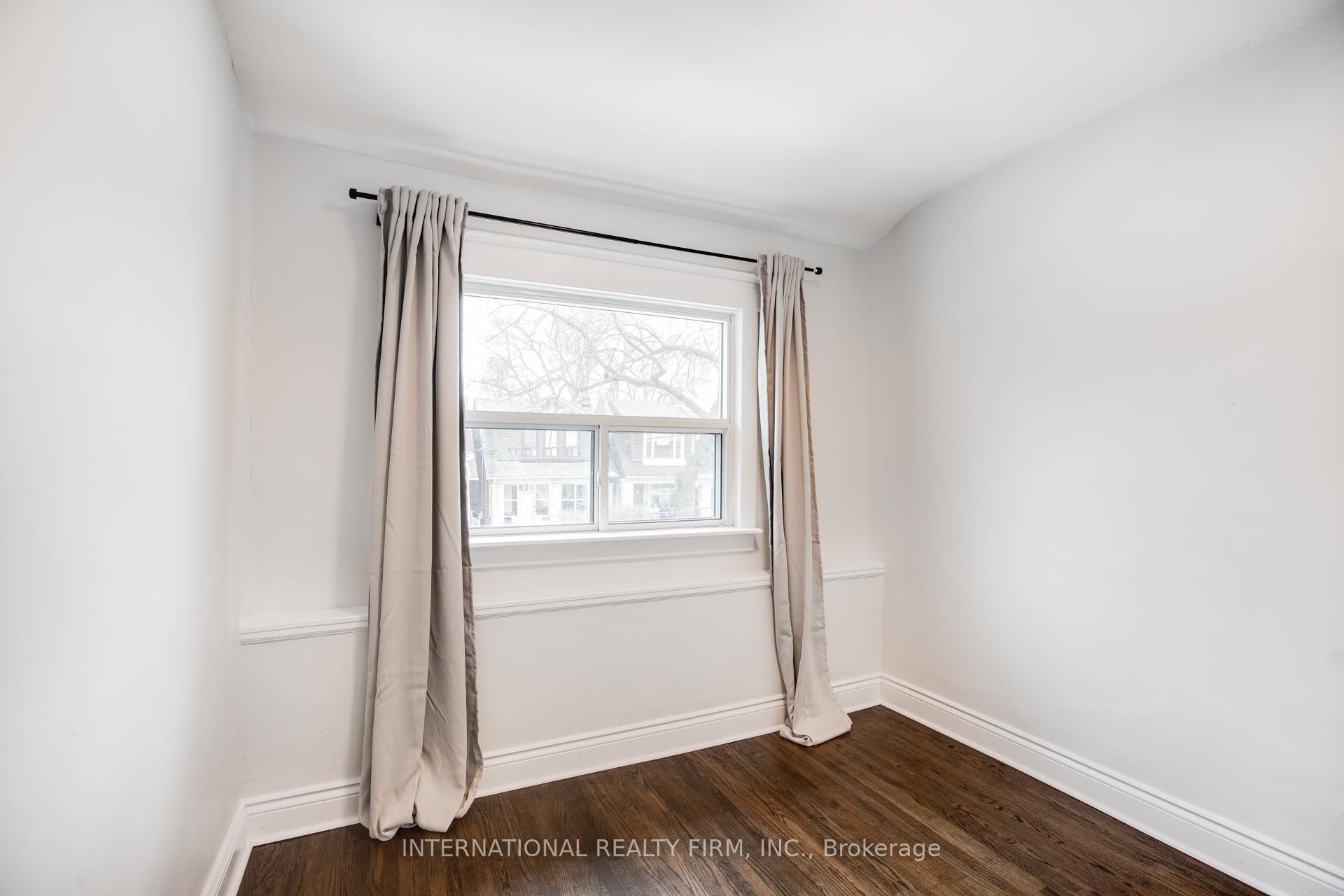 Photo 26 of 109 Monarch Park Avenue, Toronto, Greenwood-Coxwell — HOMEH