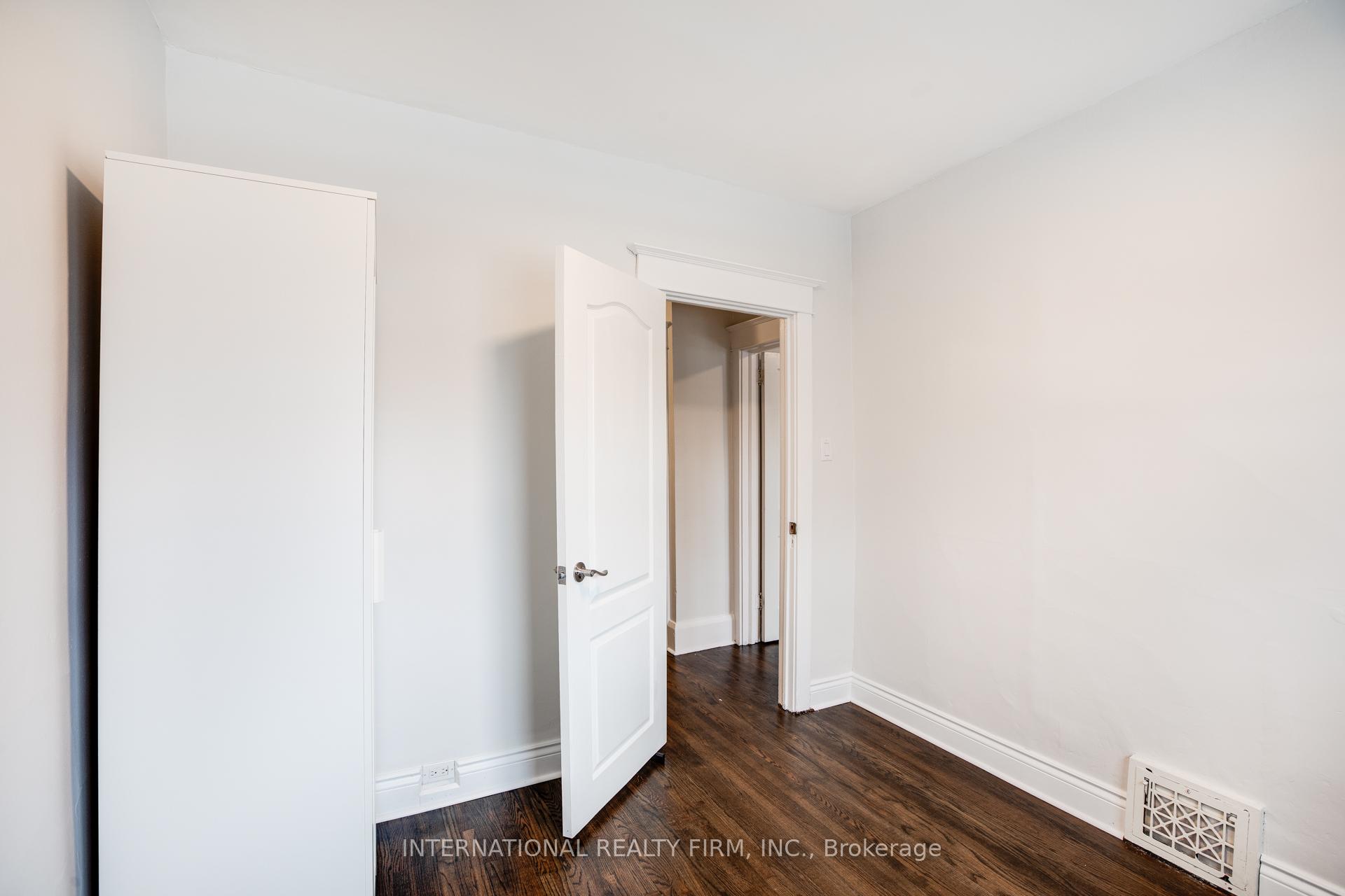 Photo 27 of 109 Monarch Park Avenue, Toronto, Greenwood-Coxwell — HOMEH
