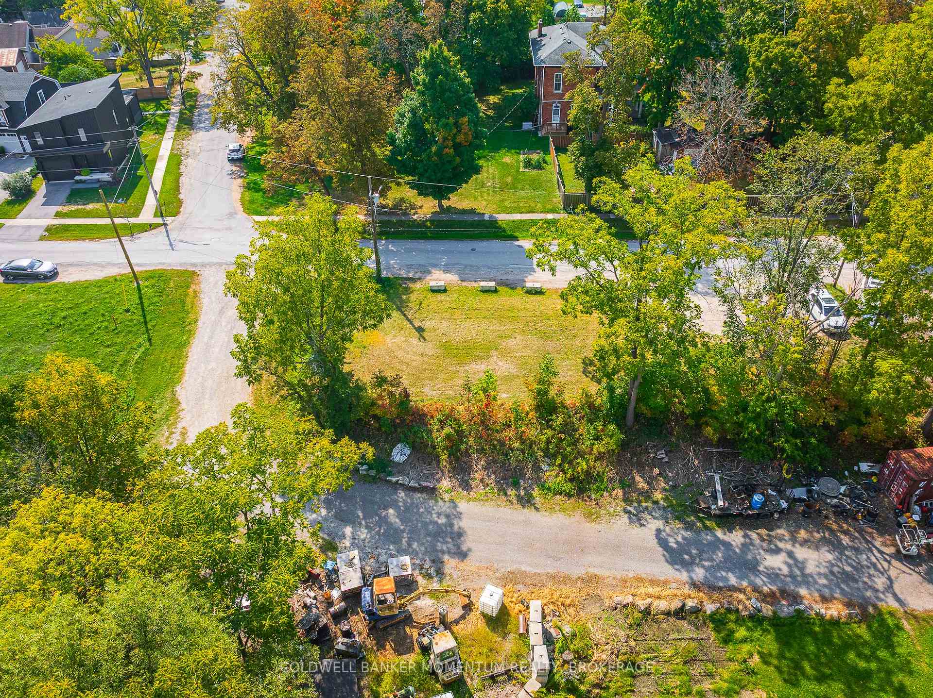 Photo 4 of 21 Bridge Street, Thorold, Hurricane/Merrittville — HOMEH