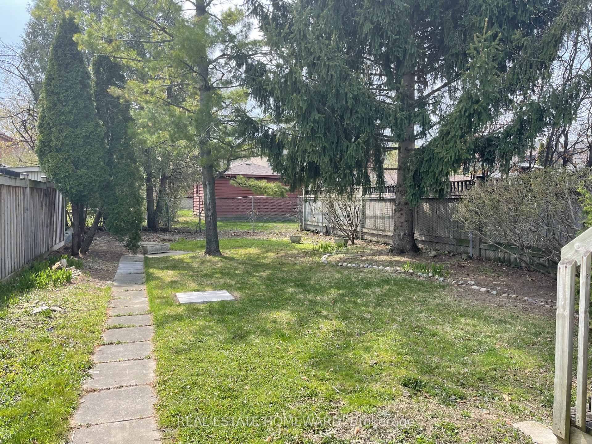 Photo 3 of 587 Broadway Avenue, Toronto, Leaside — HOMEH