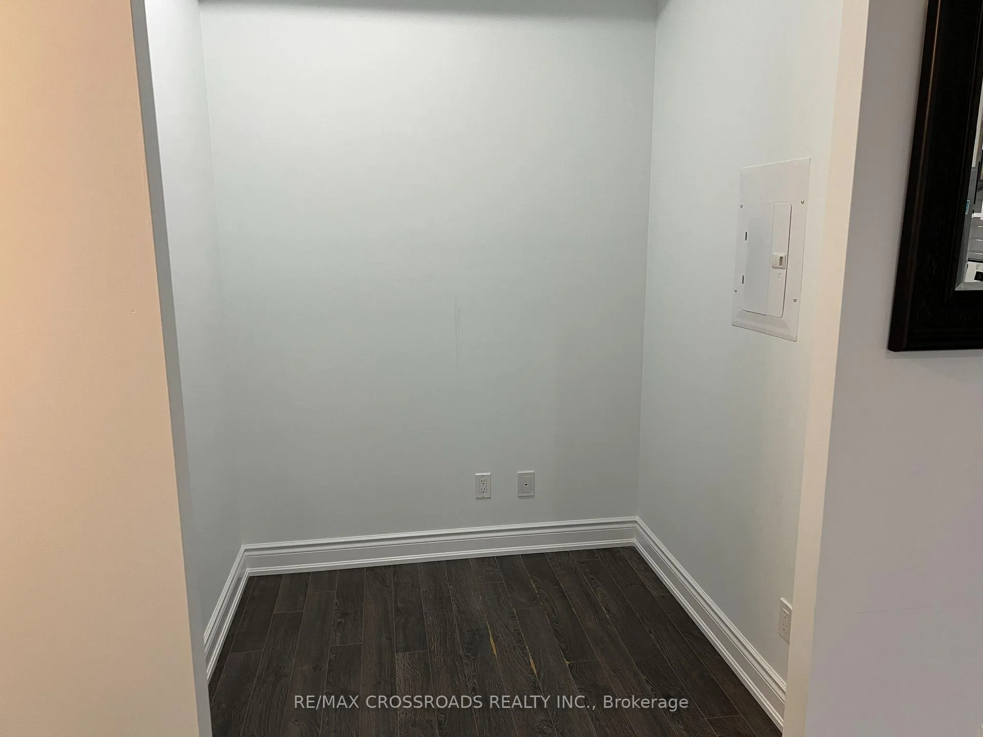 Photo 5 of Unit 502, 38 Cedarland Drive, Markham, Unionville — HOMEH