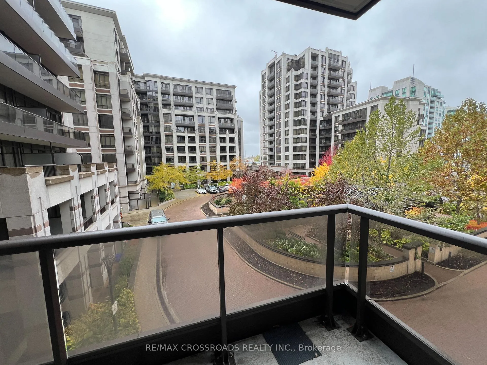 Photo 8 of Unit 502, 38 Cedarland Drive, Markham, Unionville — HOMEH