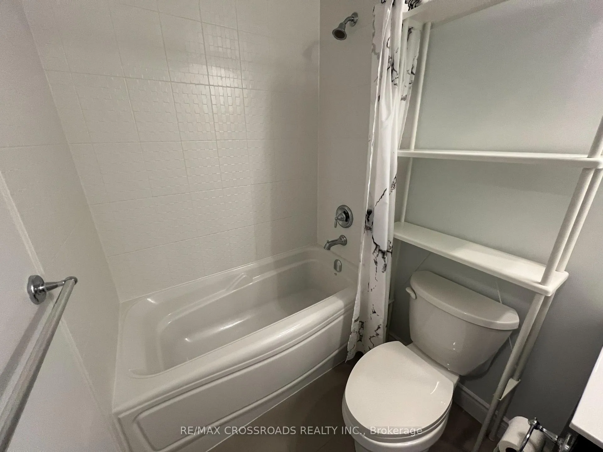 Photo 12 of Unit 502, 38 Cedarland Drive, Markham, Unionville — HOMEH