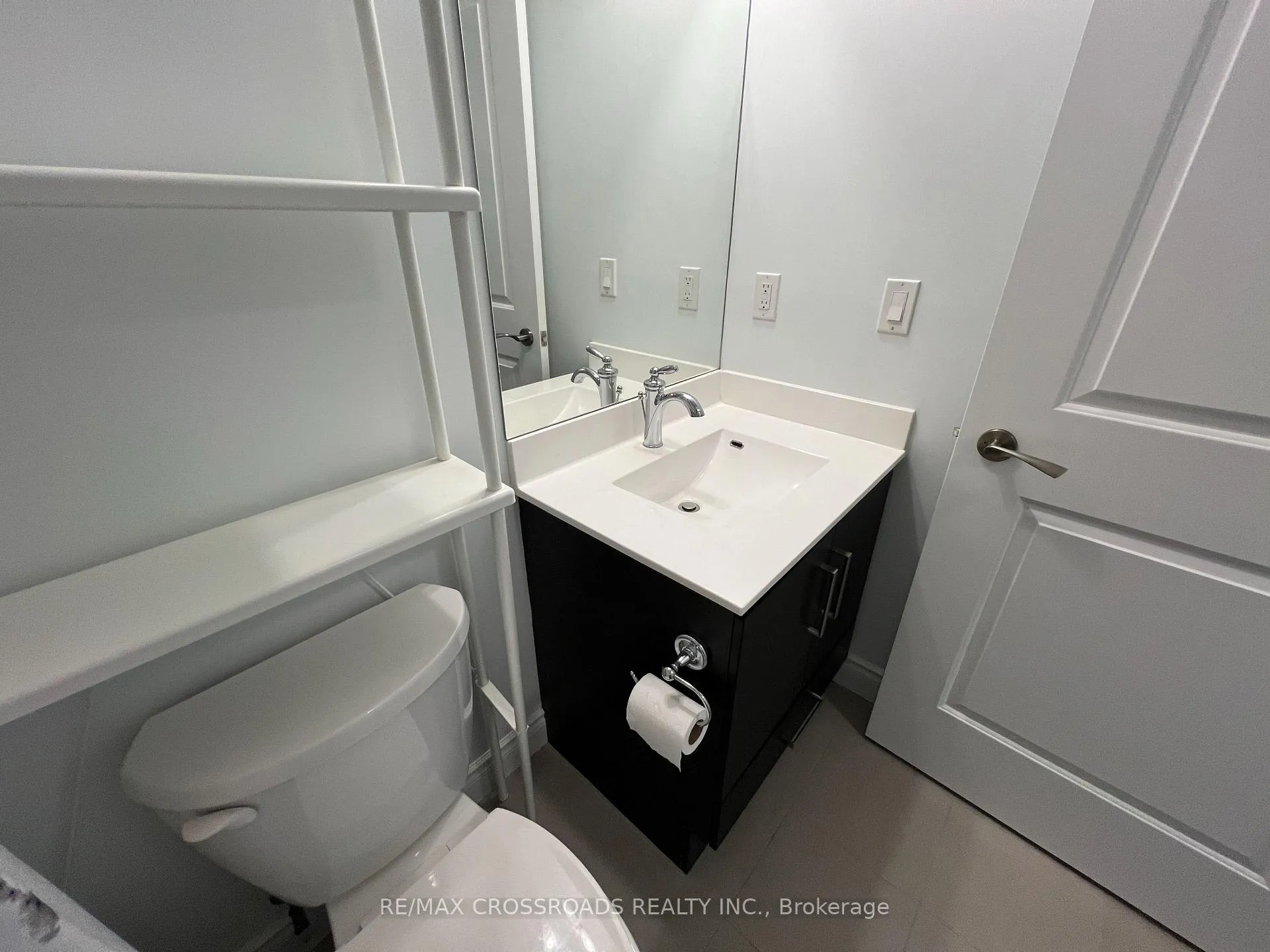 Photo 13 of Unit 502, 38 Cedarland Drive, Markham, Unionville — HOMEH
