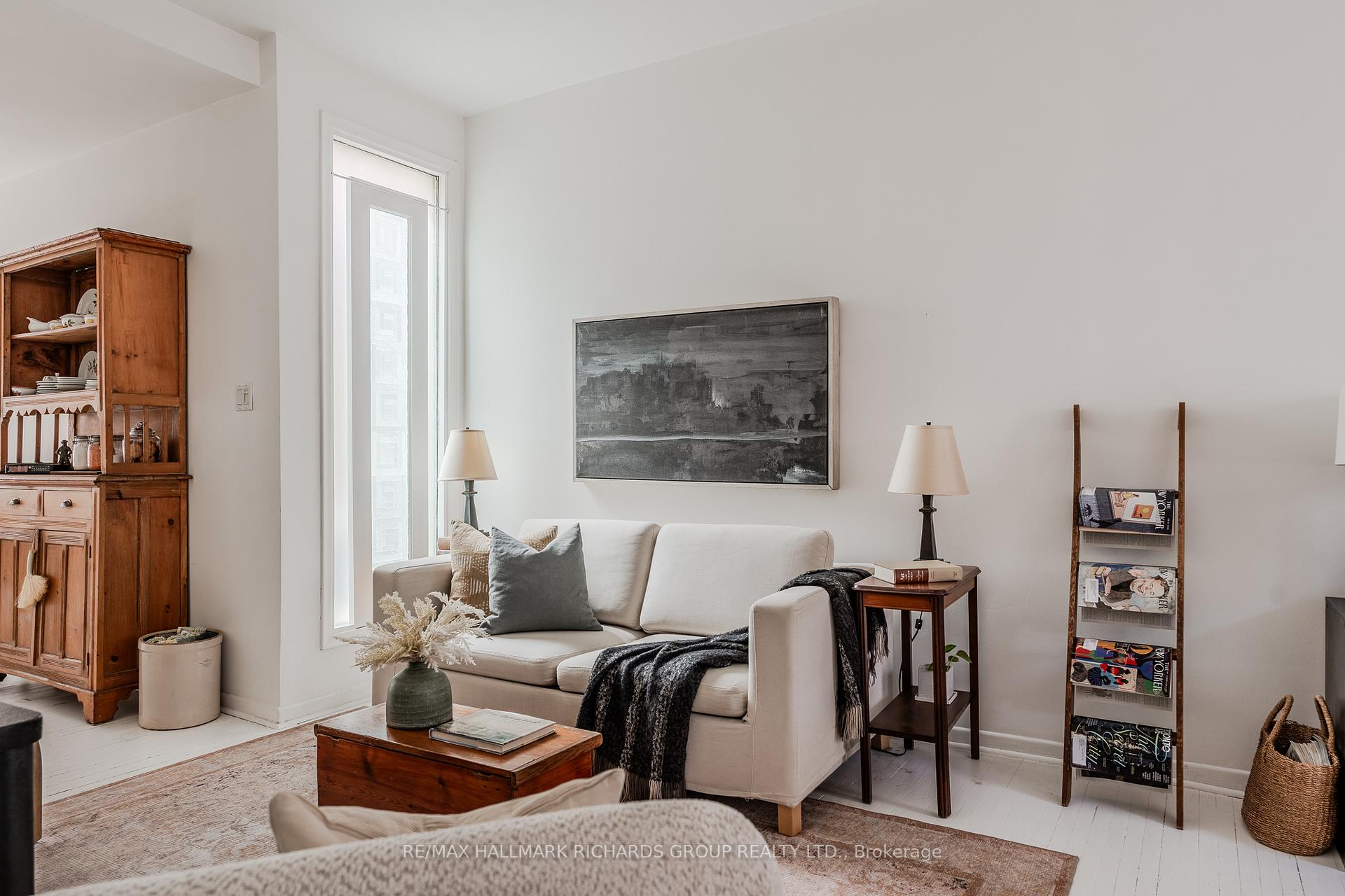 Photo 11 of 11 Alpha Avenue, Toronto, Cabbagetown-South St. James Town — HOMEH