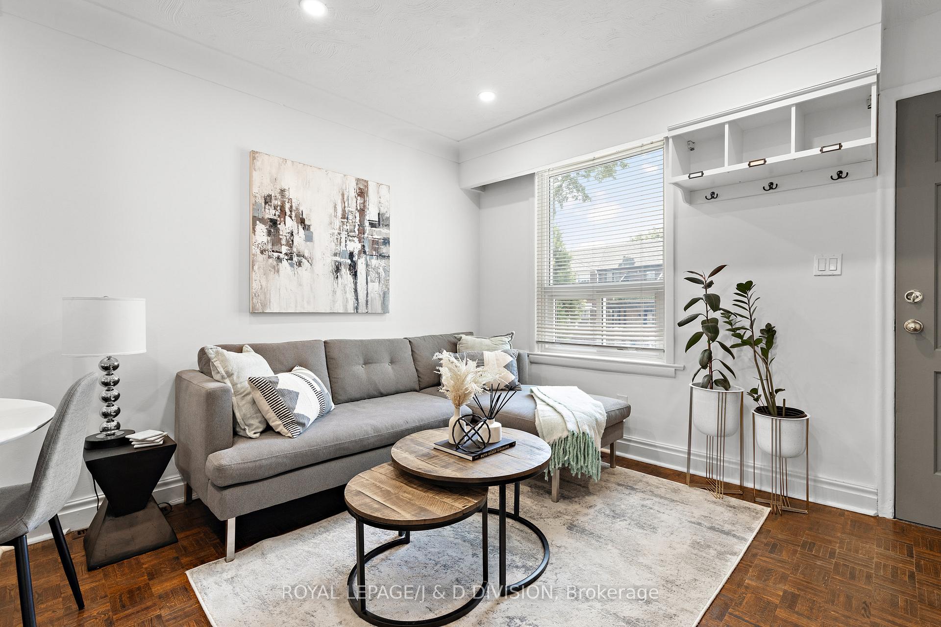 Photo 5 of 123 Drayton Avenue, Toronto, Woodbine Corridor — HOMEH
