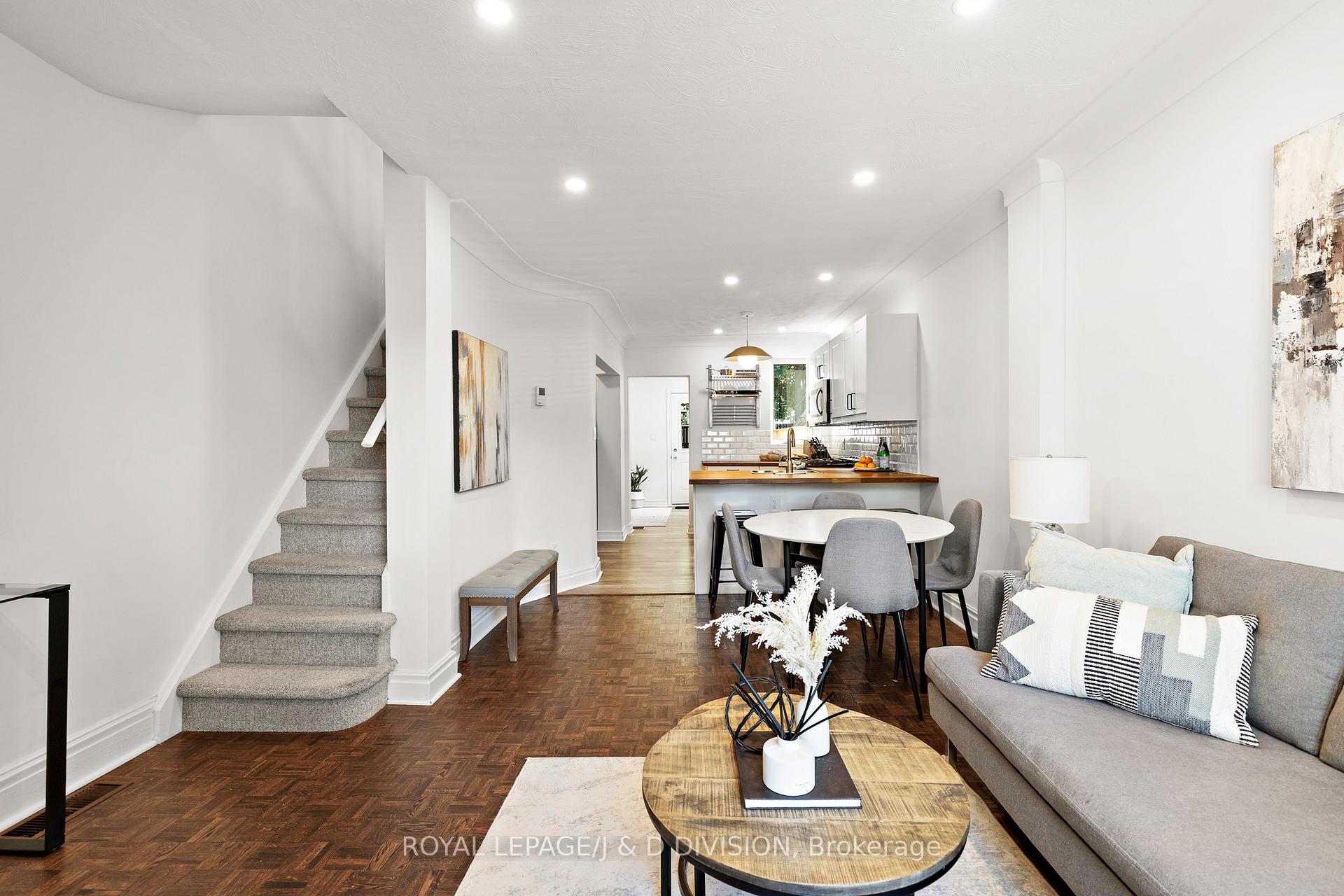 Photo 6 of 123 Drayton Avenue, Toronto, Woodbine Corridor — HOMEH
