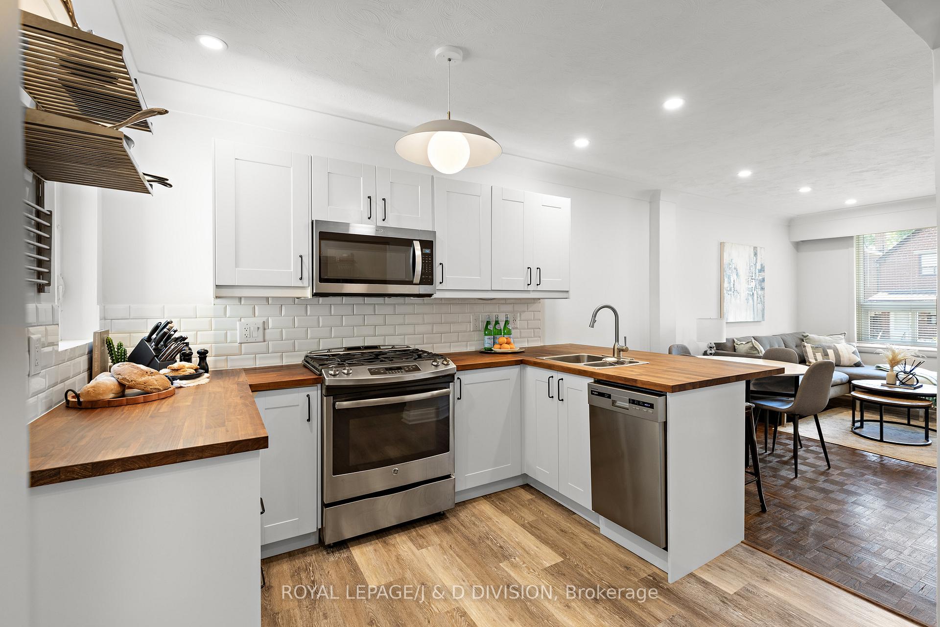 Photo 12 of 123 Drayton Avenue, Toronto, Woodbine Corridor — HOMEH