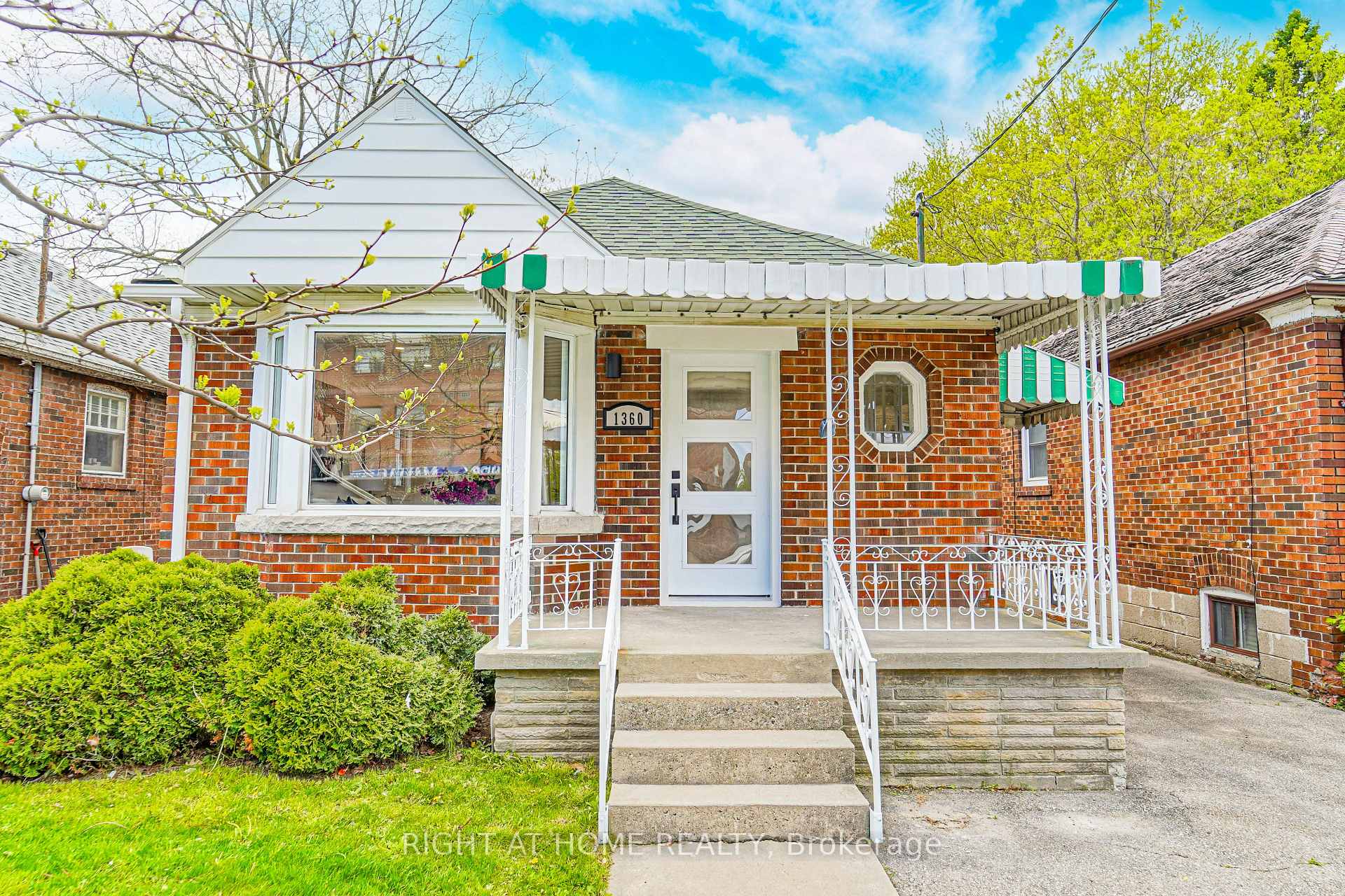 Front of 1360 Woodbine Avenue