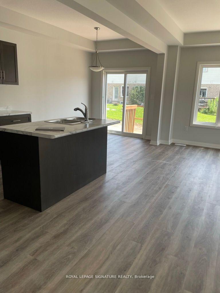 Photo 6 of 186 Bur Oak Drive, Thorold, Confederation Heights — HOMEH