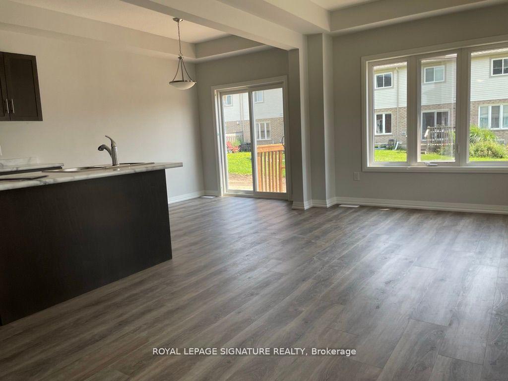 Photo 8 of 186 Bur Oak Drive, Thorold, Confederation Heights — HOMEH