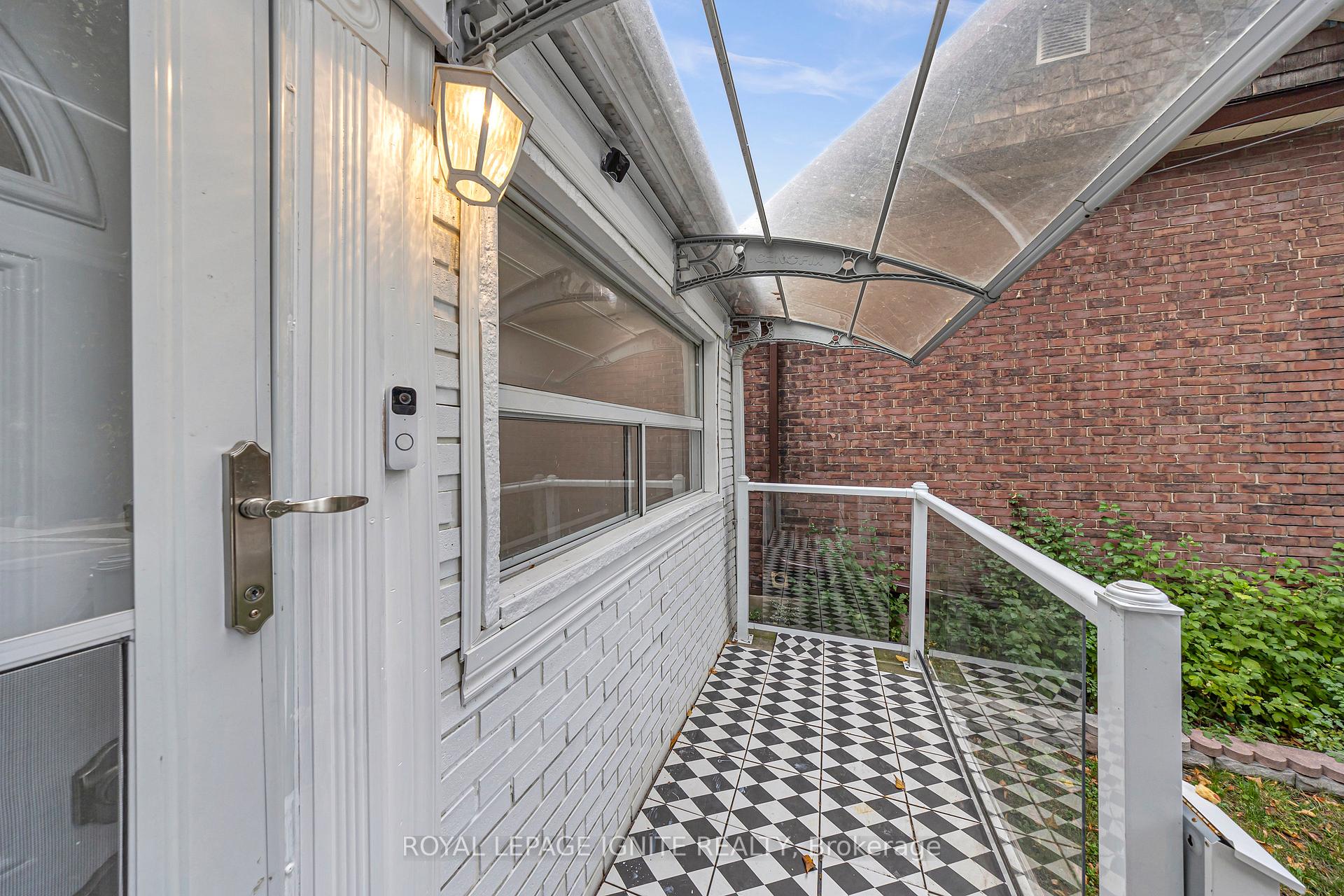 Photo 2 of 148 Barrington Avenue, Toronto, Crescent Town — HOMEH