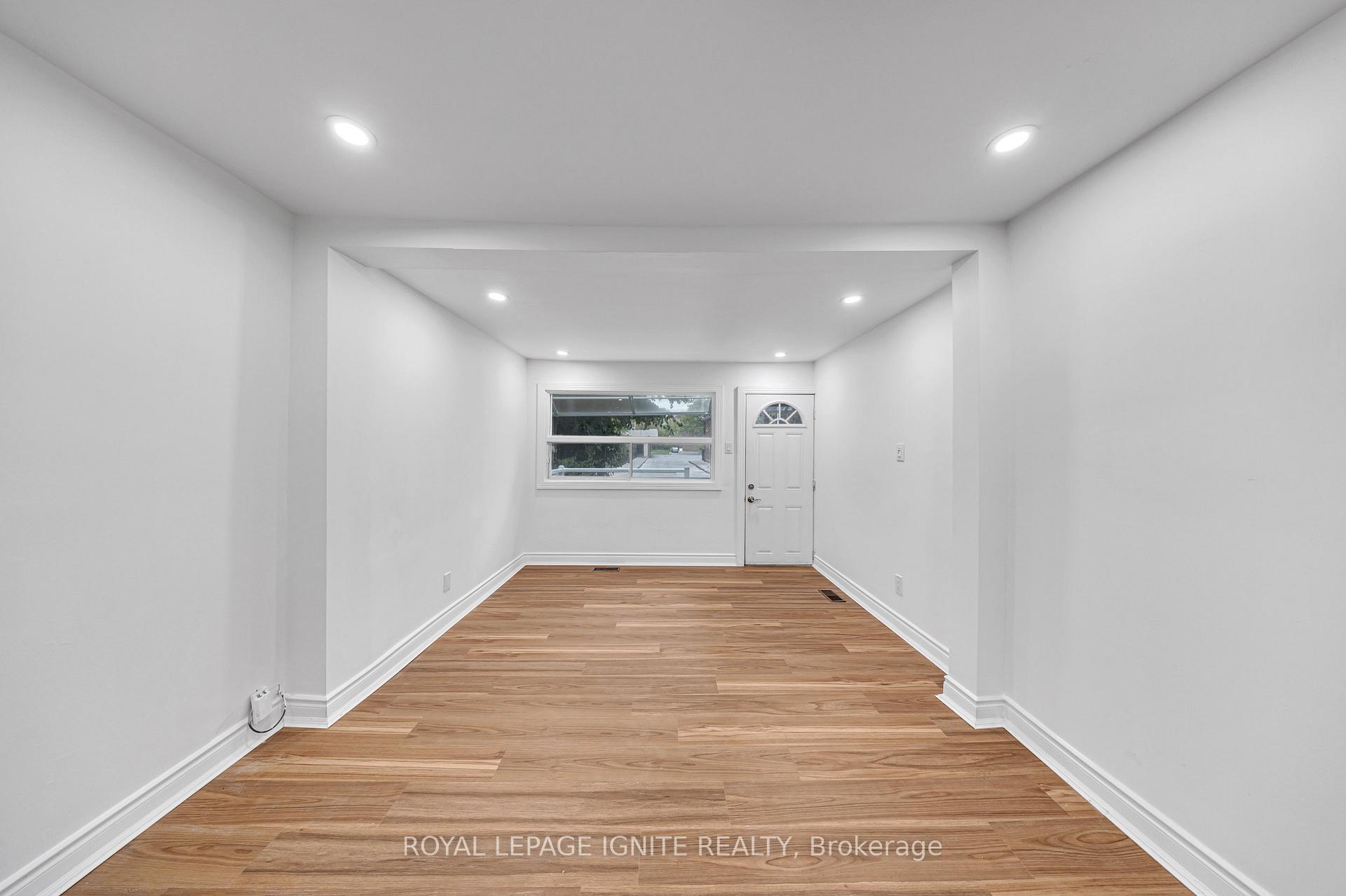 Photo 5 of 148 Barrington Avenue, Toronto, Crescent Town — HOMEH