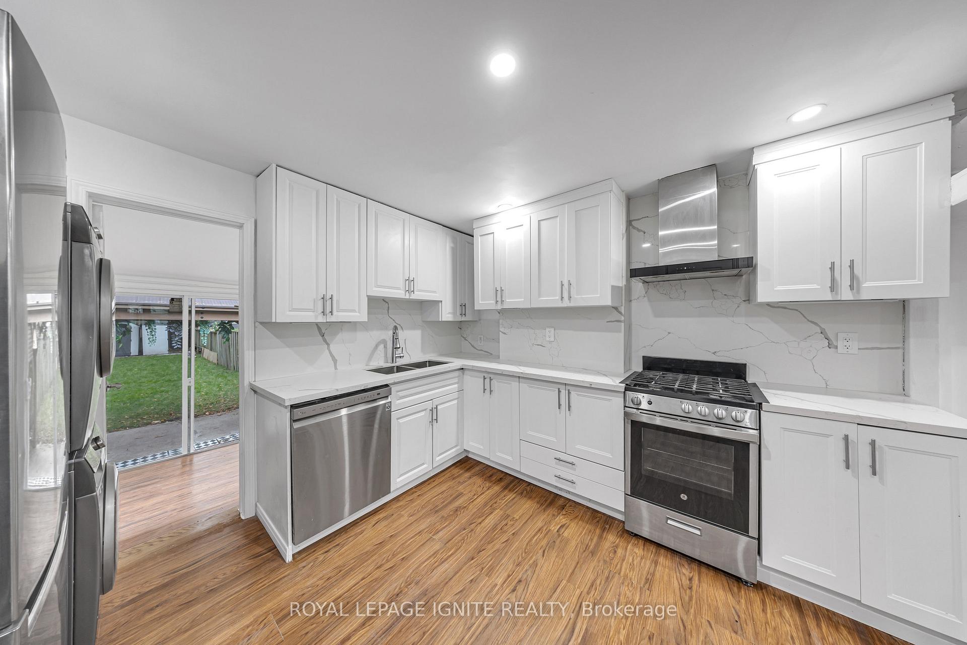 Photo 6 of 148 Barrington Avenue, Toronto, Crescent Town — HOMEH