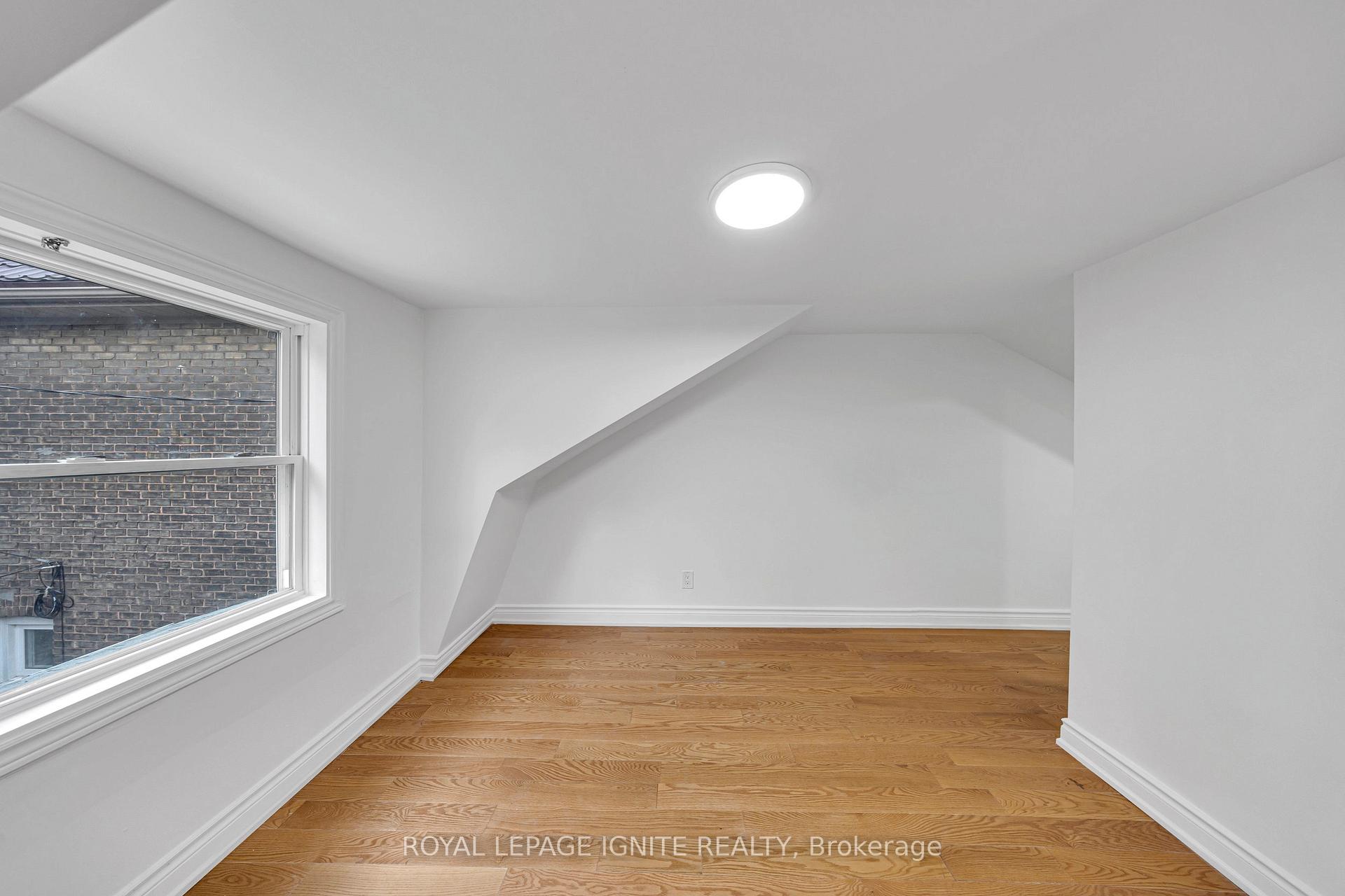 Photo 12 of 148 Barrington Avenue, Toronto, Crescent Town — HOMEH