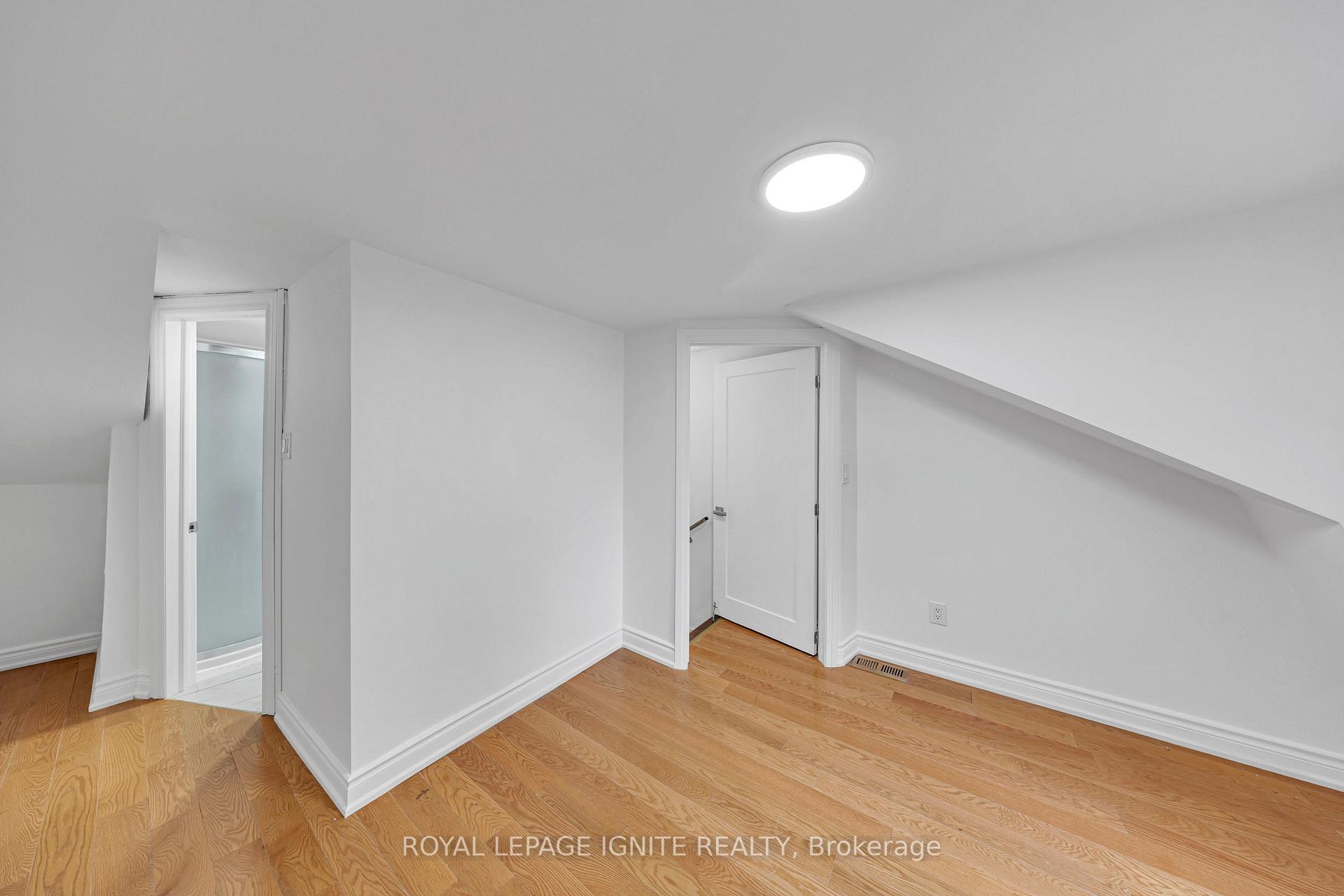 Photo 13 of 148 Barrington Avenue, Toronto, Crescent Town — HOMEH