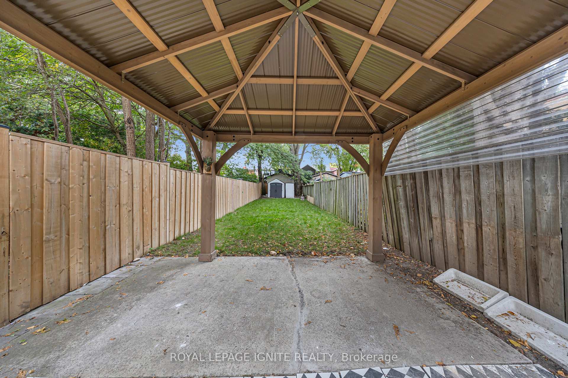 Photo 15 of 148 Barrington Avenue, Toronto, Crescent Town — HOMEH